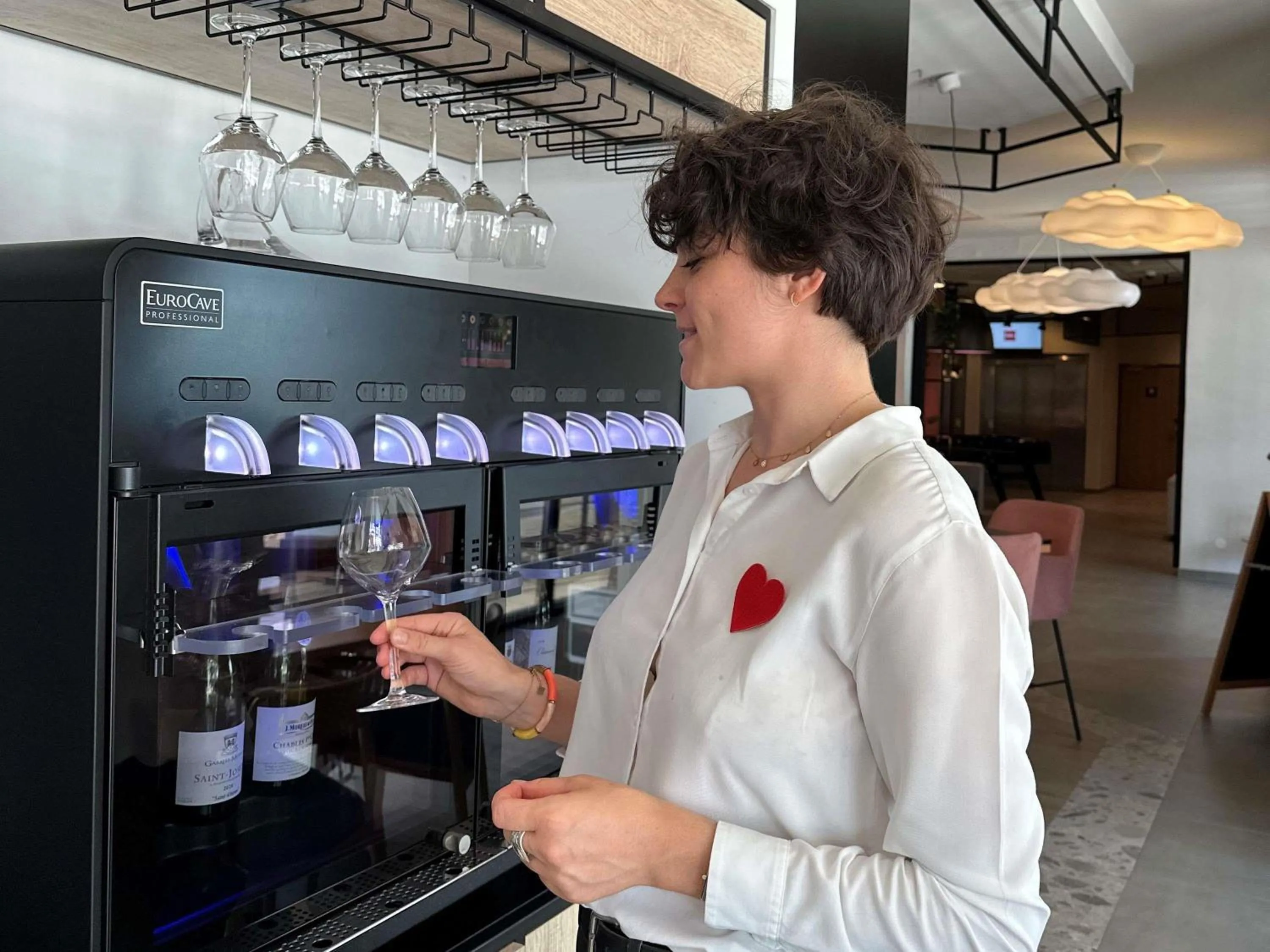 Lounge or bar in ibis Lyon Sud Oullins