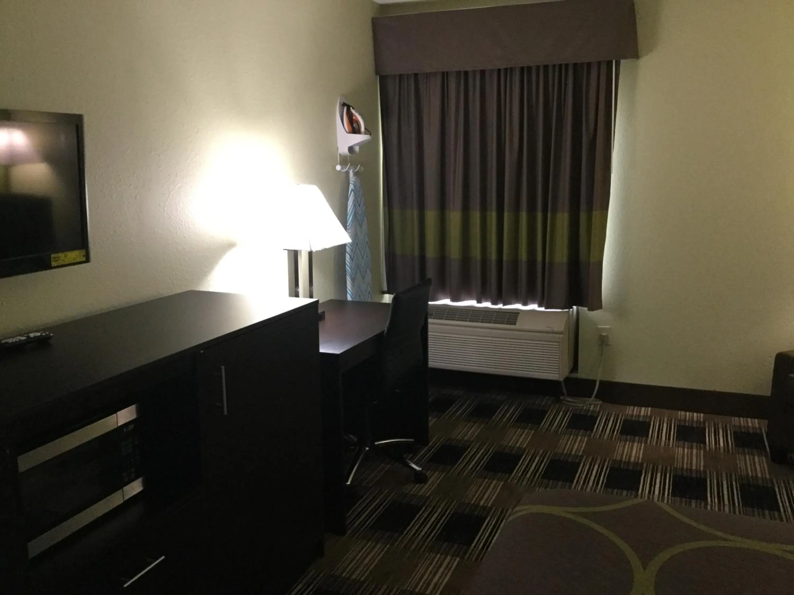 Bed in Super 8 by Wyndham Greer/Spartanburg Area