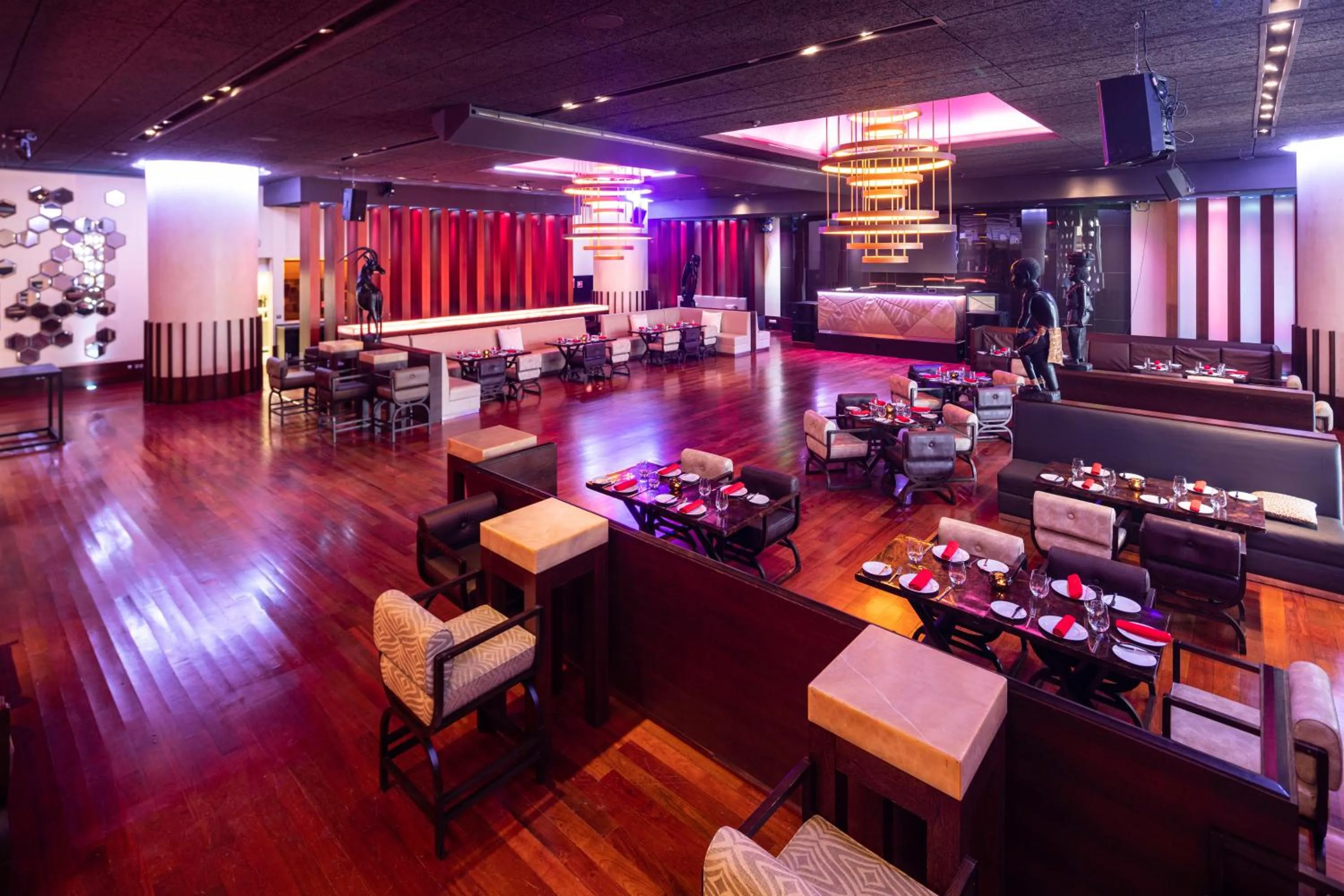 Lounge or bar in EPIC SANA Luanda Hotel