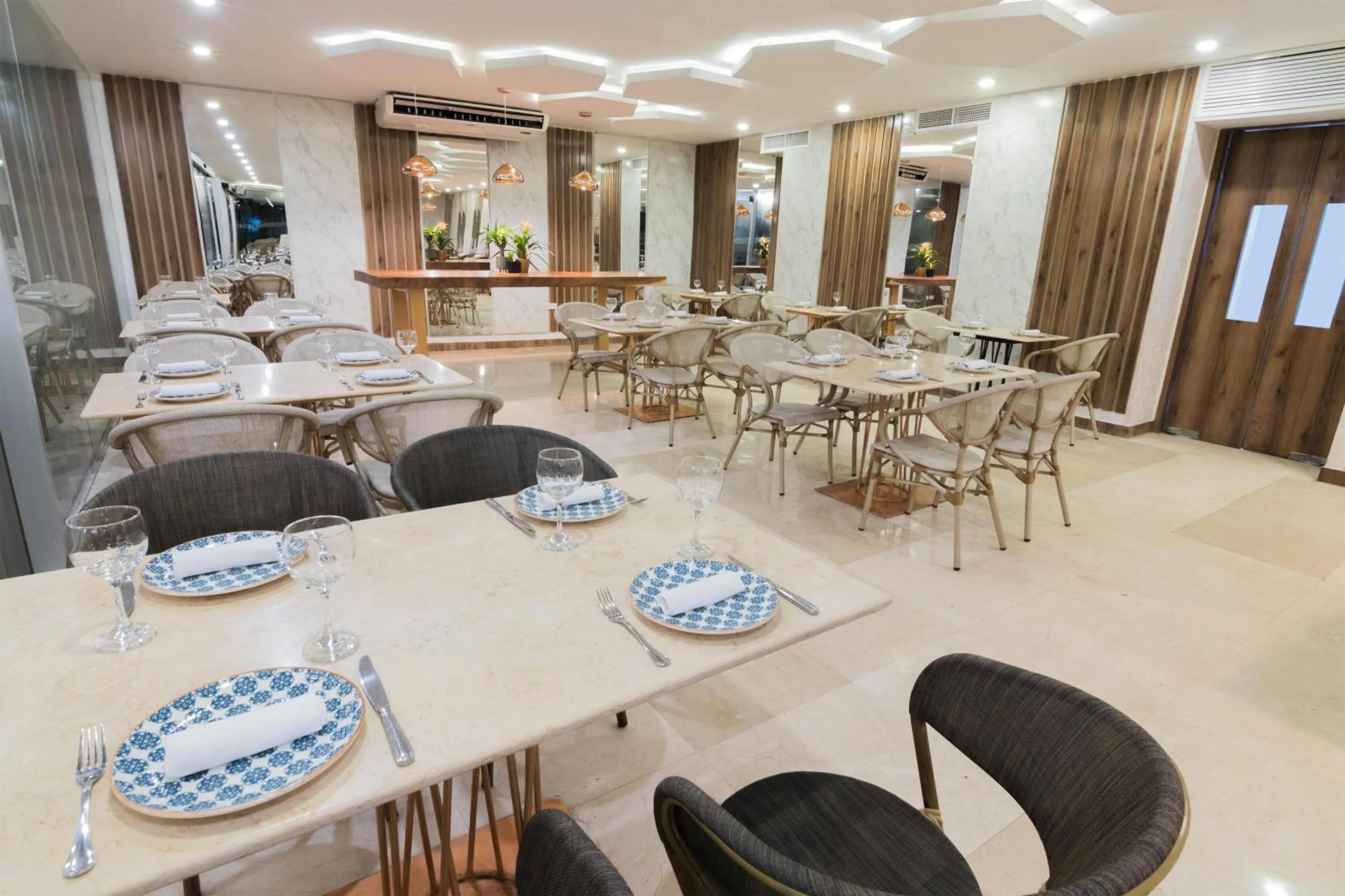 Restaurant/places to eat in Sonesta Hotel Cartagena