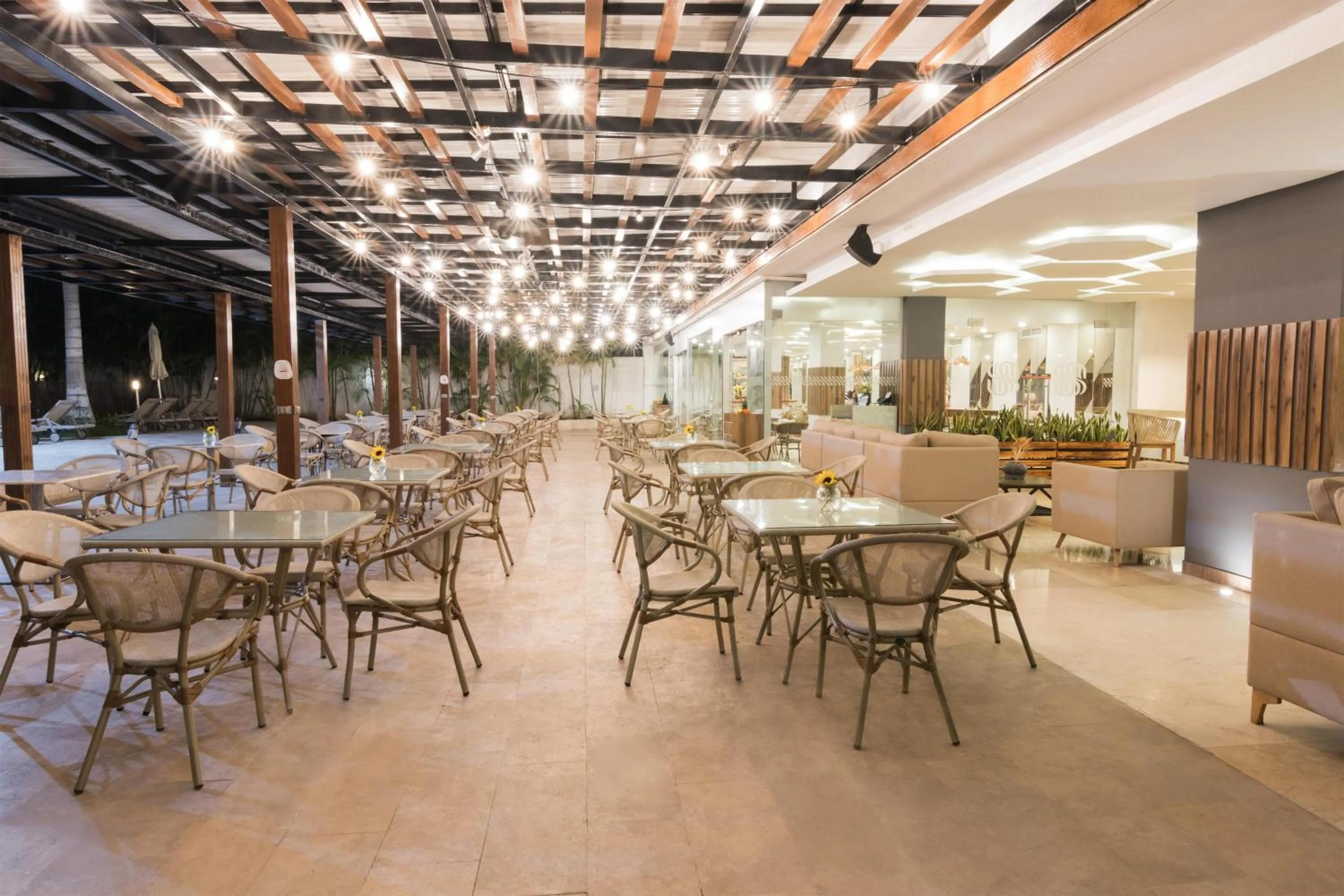 Restaurant/places to eat in Sonesta Hotel Cartagena