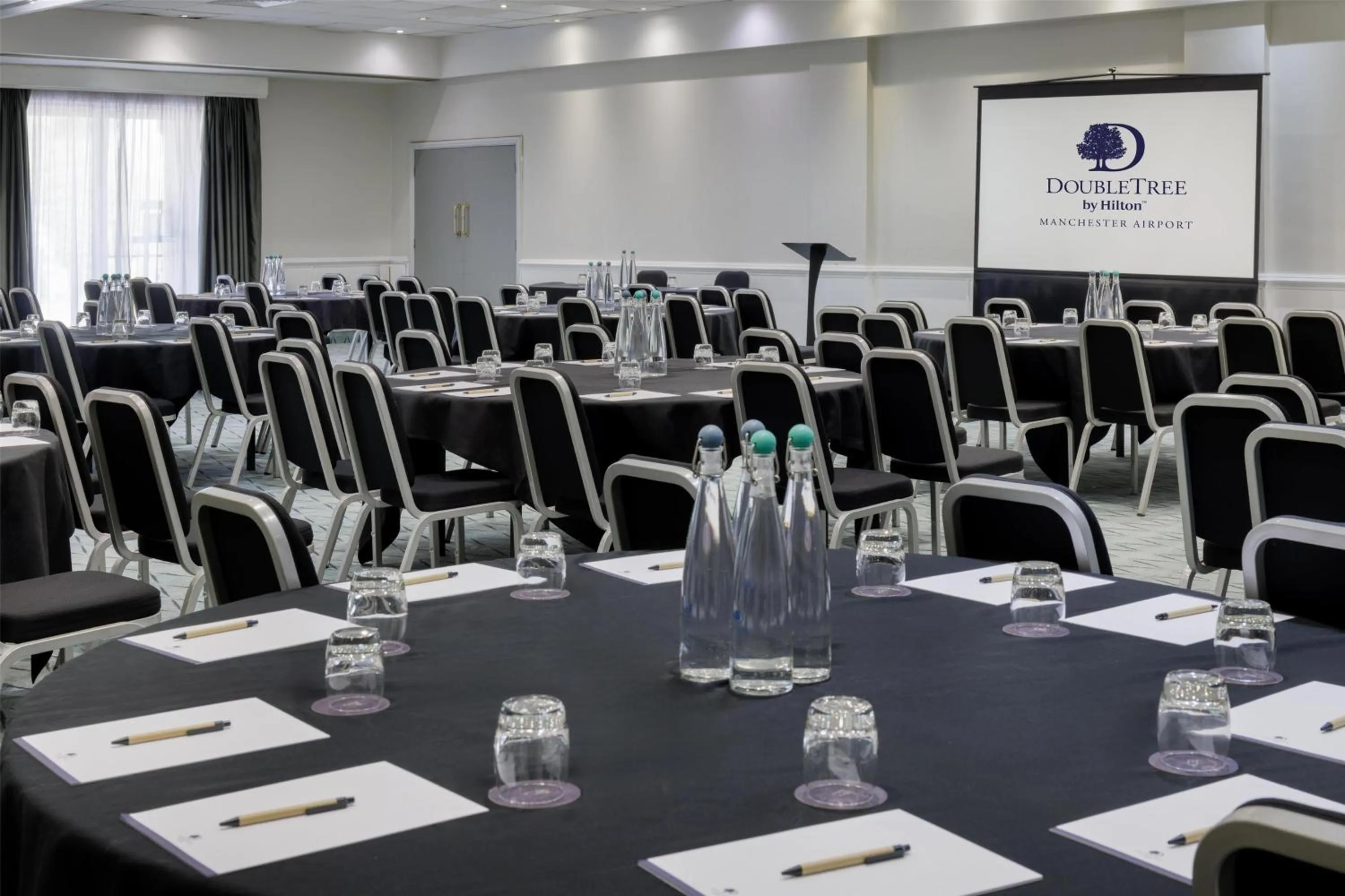 Meeting/conference room in DoubleTree by Hilton Manchester Airport