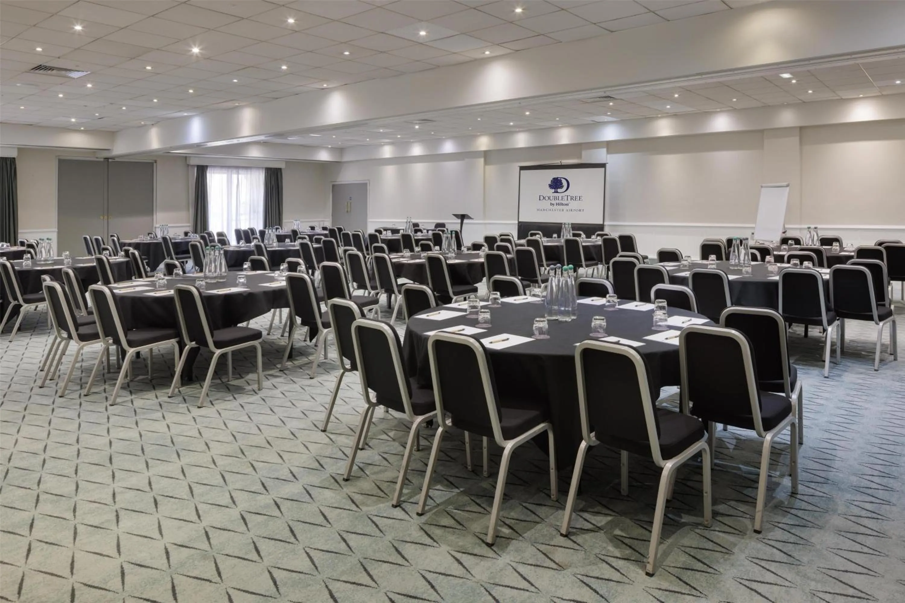 Meeting/conference room in DoubleTree by Hilton Manchester Airport