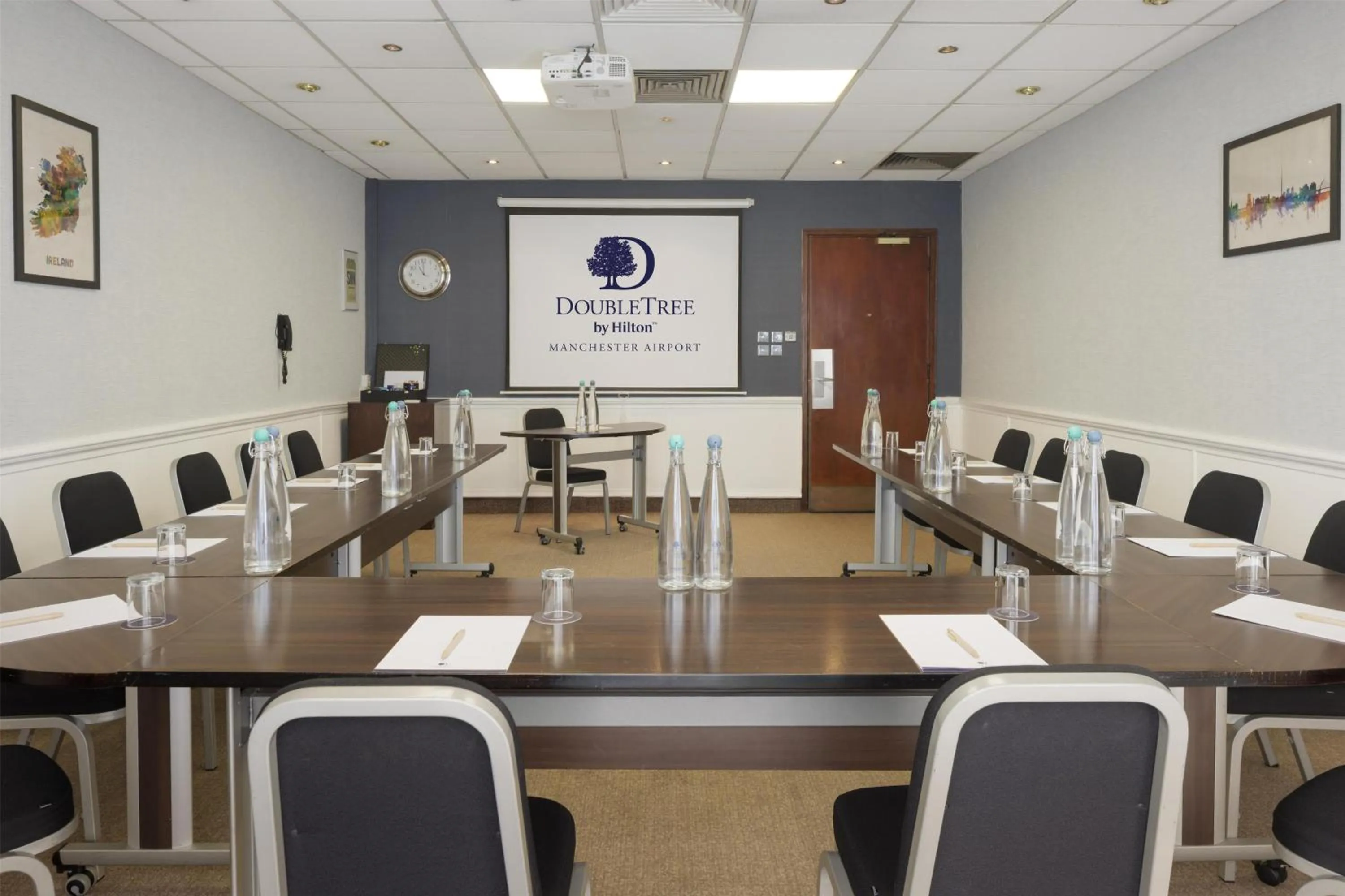 Meeting/conference room in DoubleTree by Hilton Manchester Airport