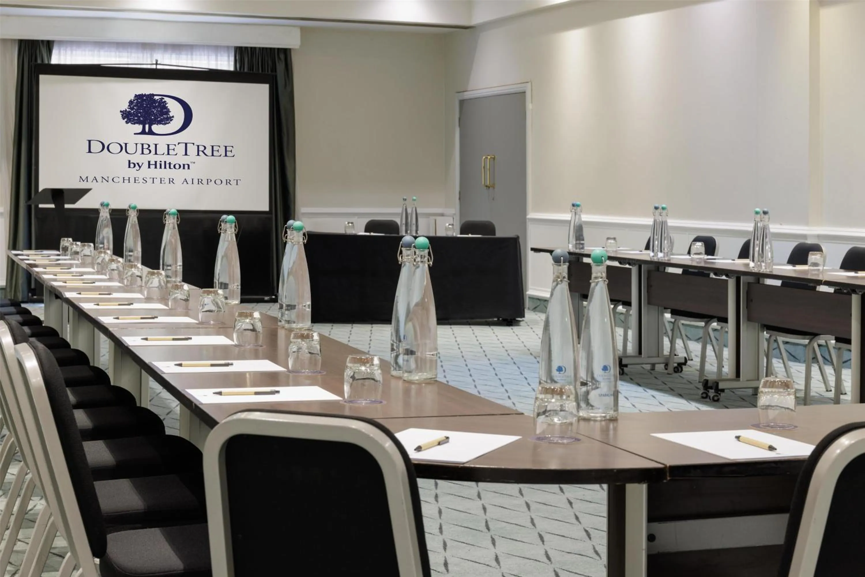 Meeting/conference room in DoubleTree by Hilton Manchester Airport