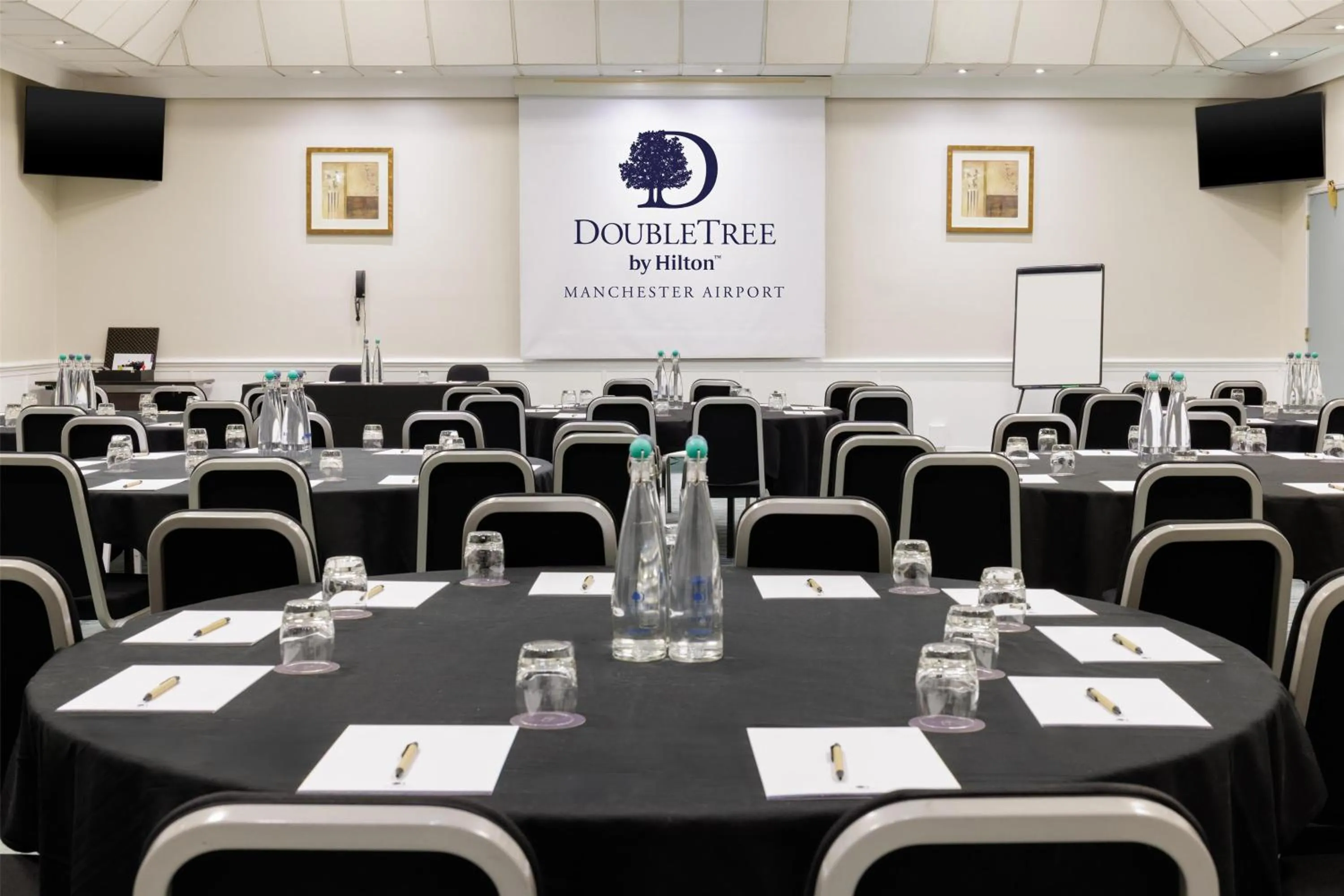 Meeting/conference room in DoubleTree by Hilton Manchester Airport