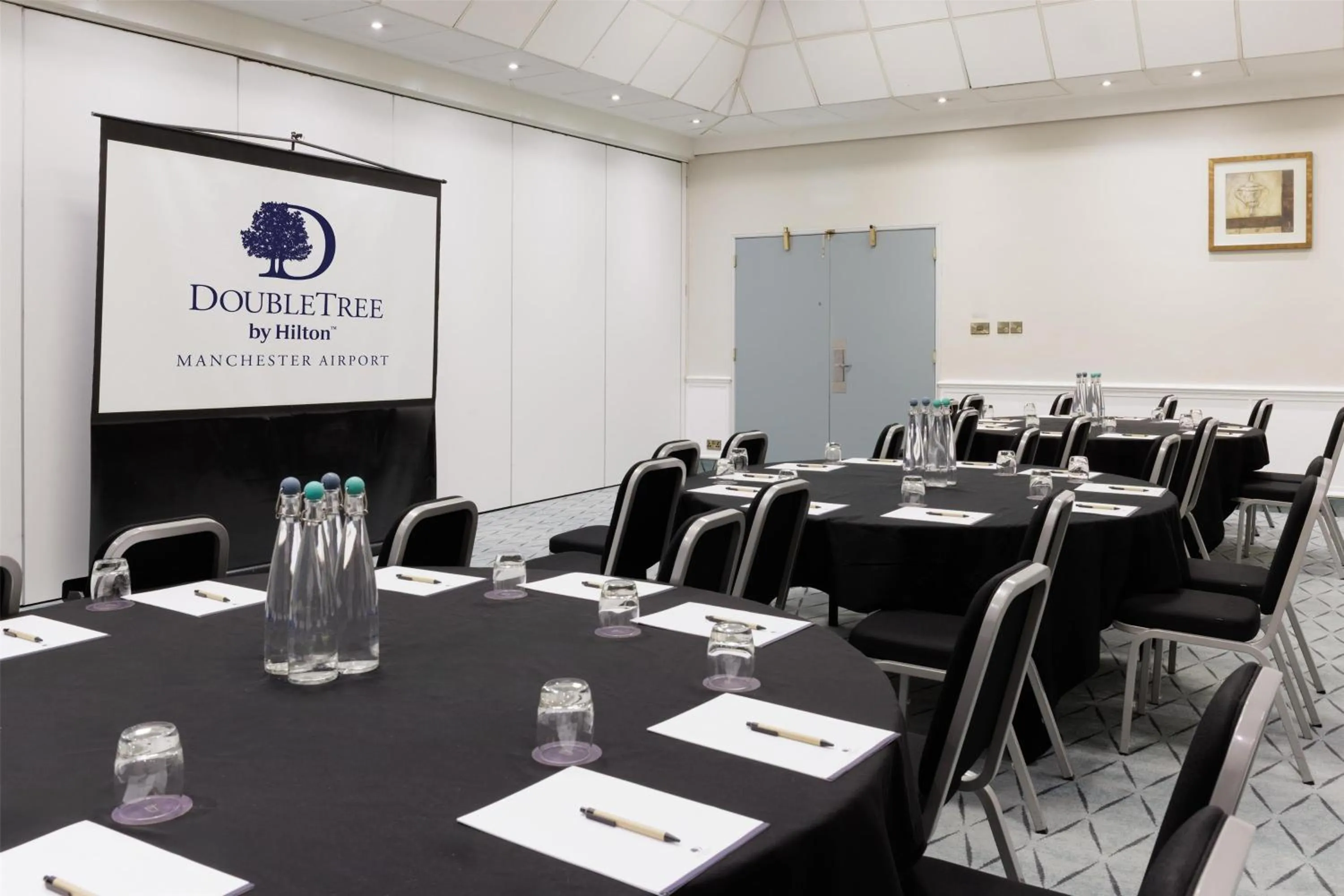 Meeting/conference room in DoubleTree by Hilton Manchester Airport