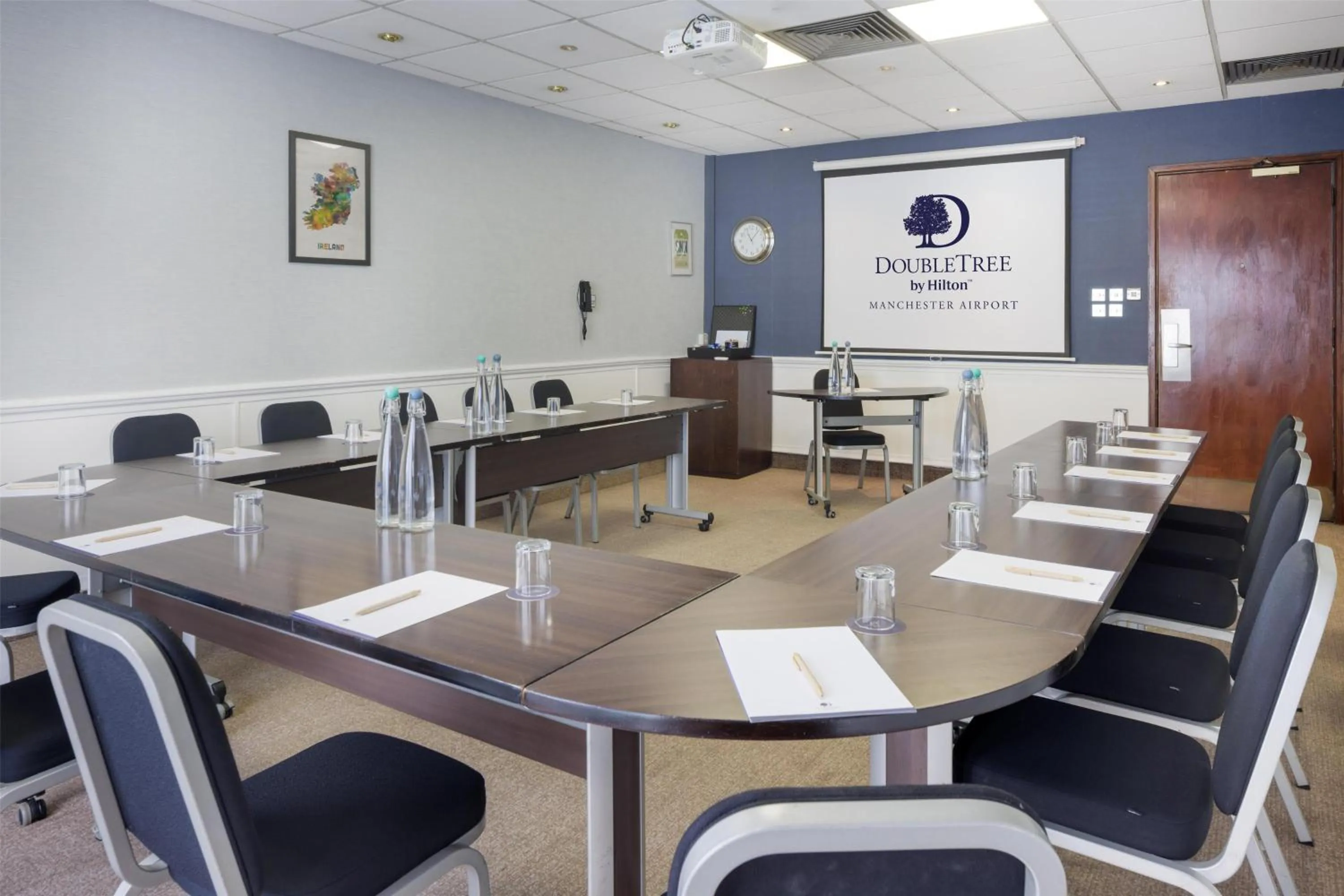 Meeting/conference room in DoubleTree by Hilton Manchester Airport
