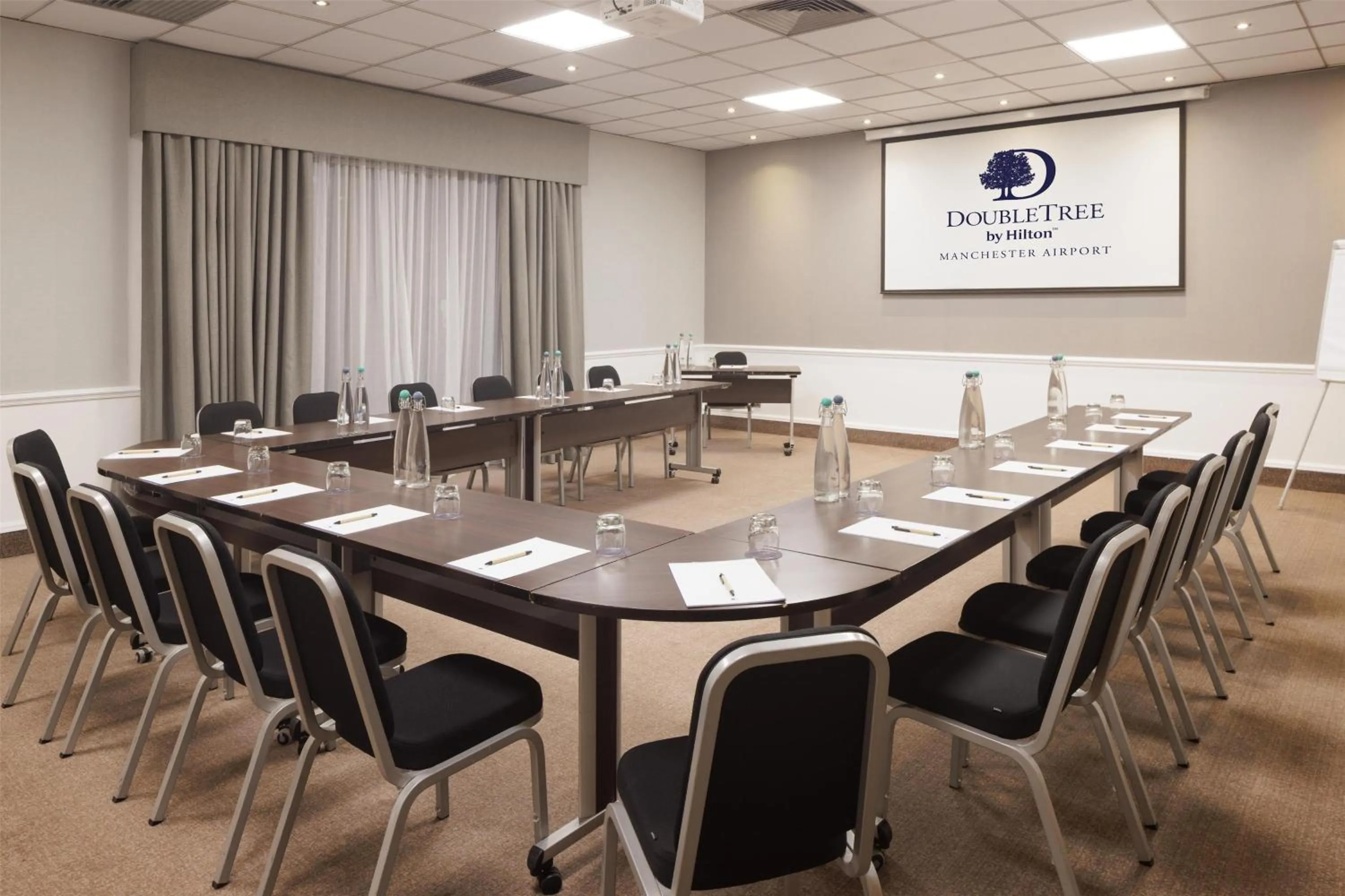 Meeting/conference room in DoubleTree by Hilton Manchester Airport