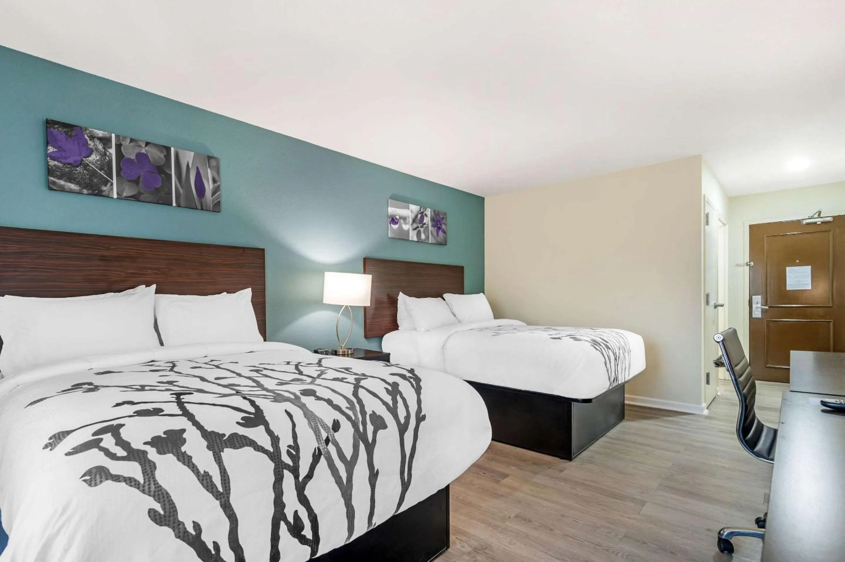 Bedroom, Bed in Sleep Inn & Suites