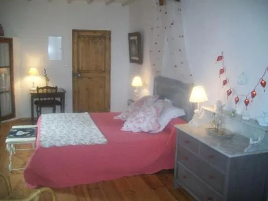 Photo of the whole room, Bed in Chambre d'hôtes La Margotte