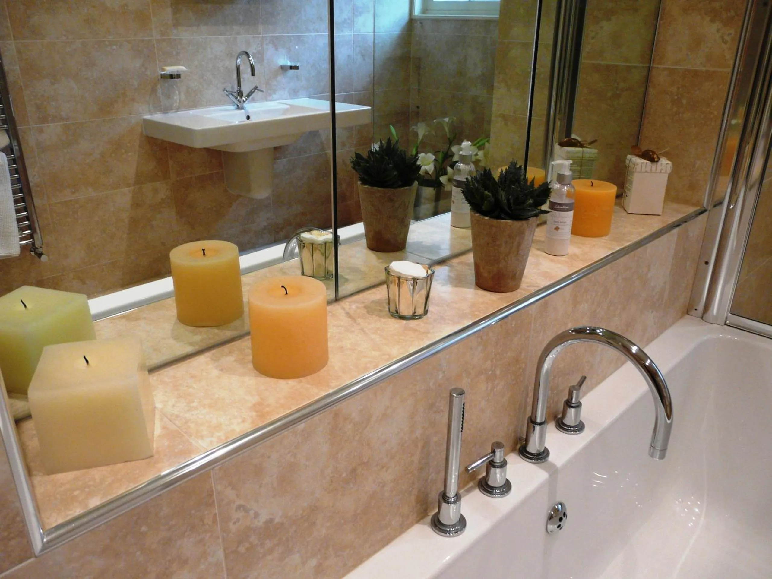 Bathroom in Annesdale House