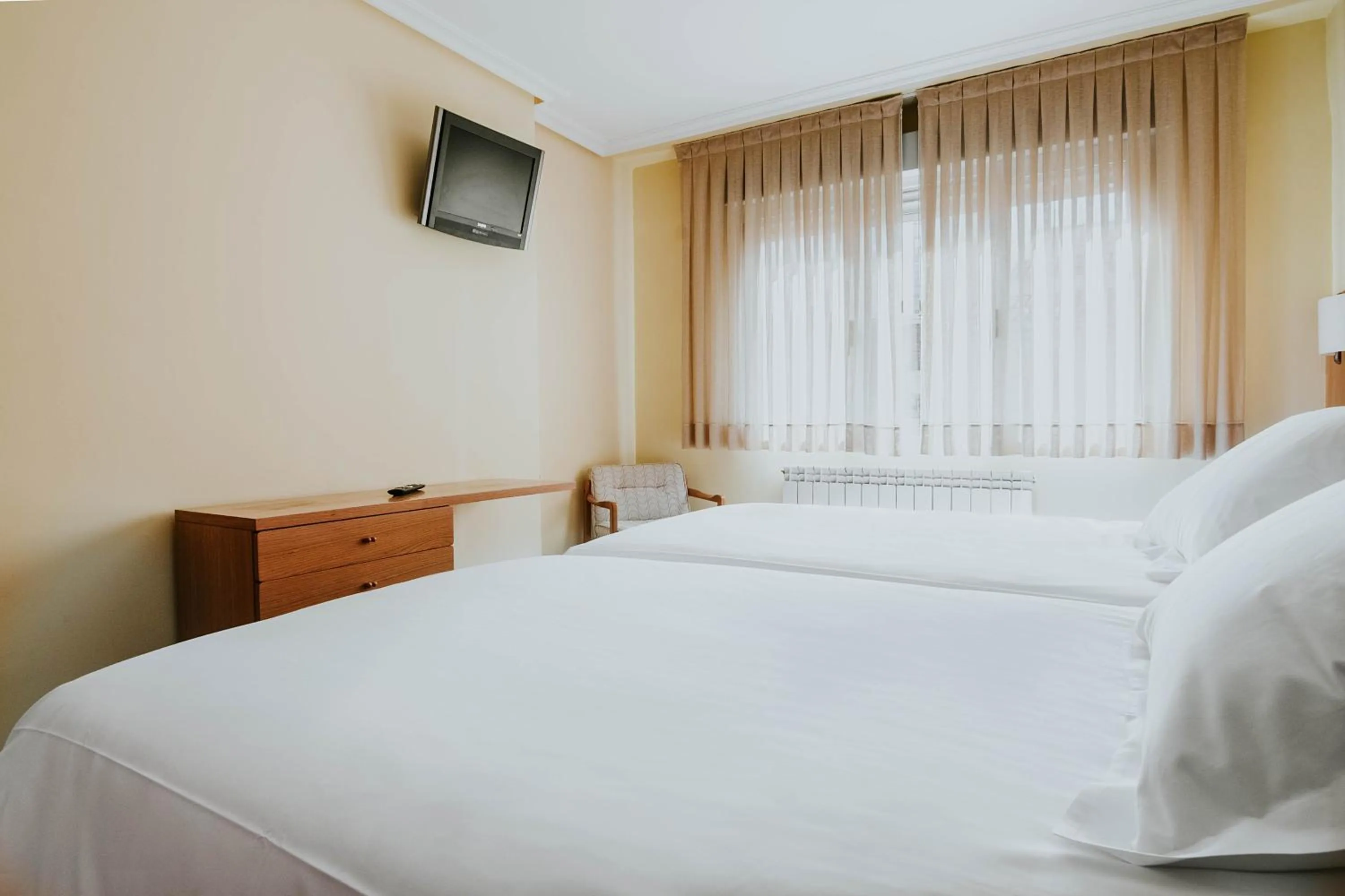 Bedroom, Bed in Hotel Isasa