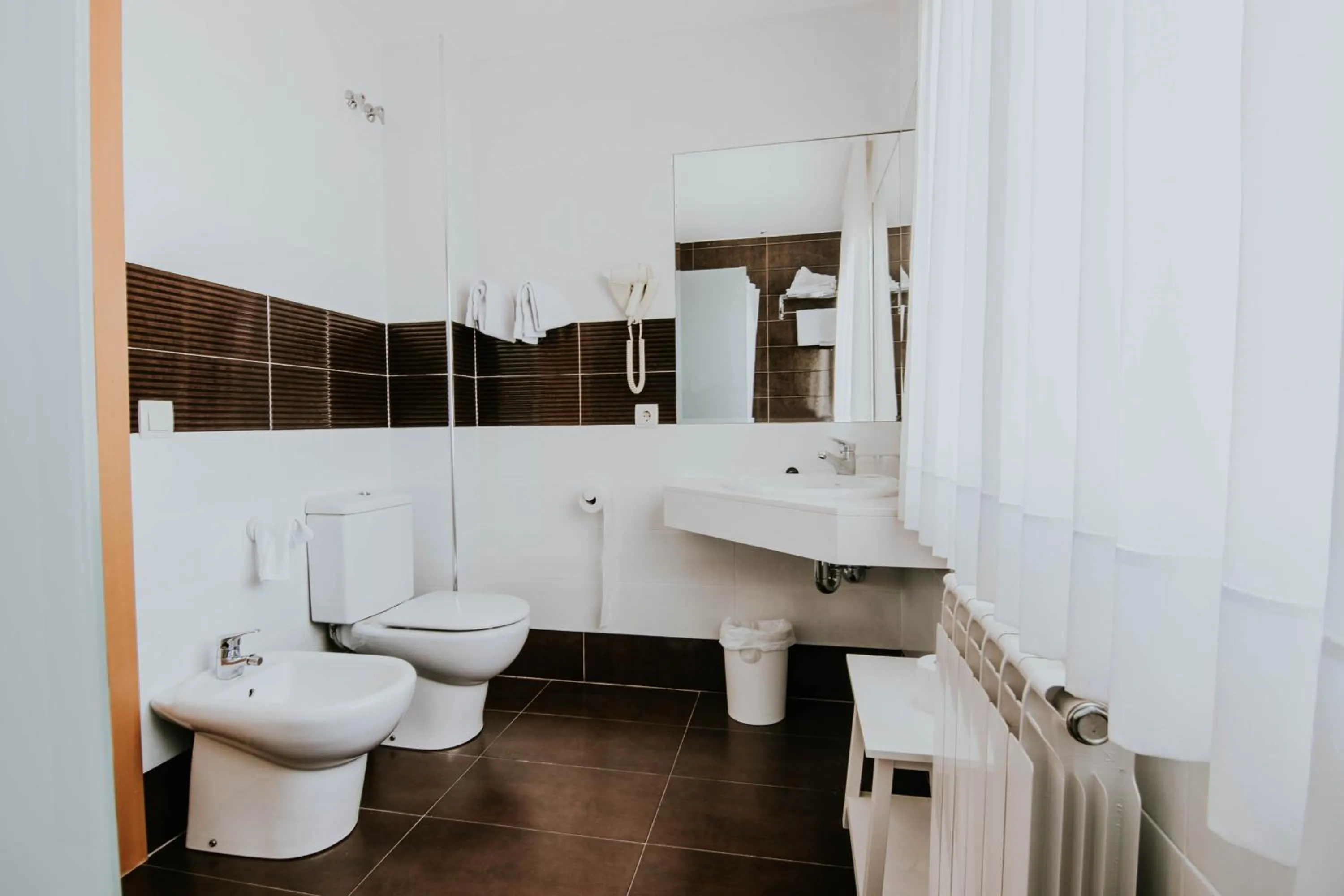 Bathroom in Hotel Isasa