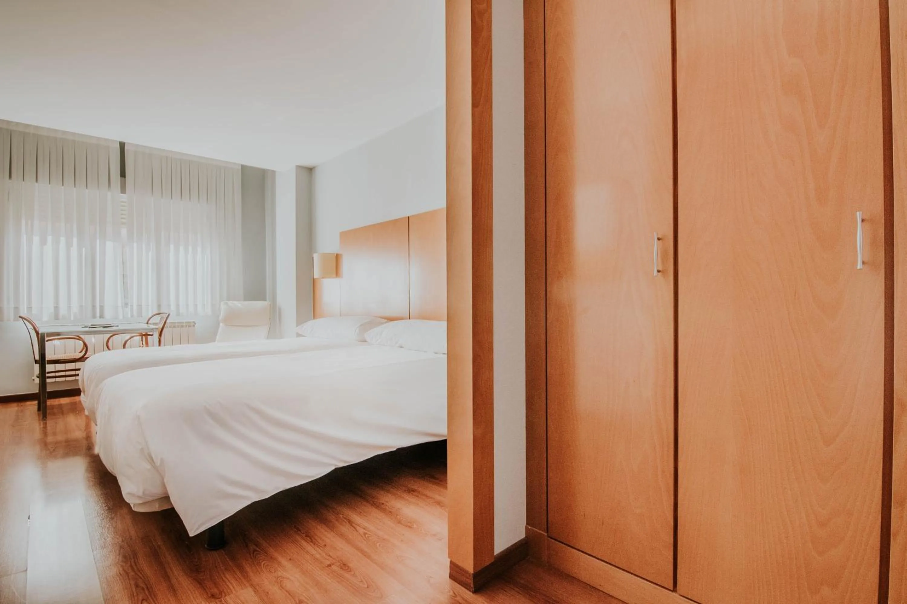 Bedroom, Bed in Hotel Isasa