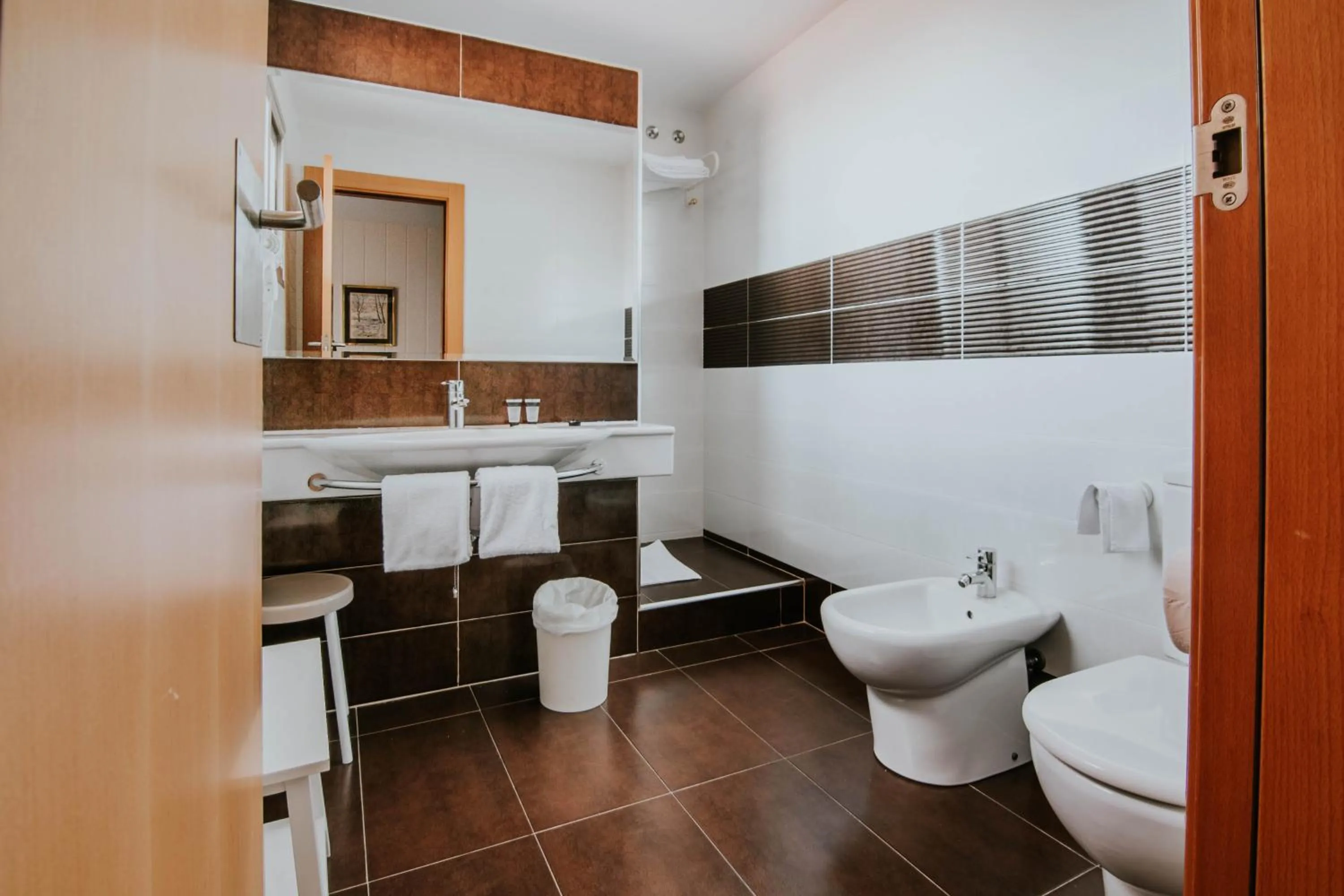 Bathroom in Hotel Isasa