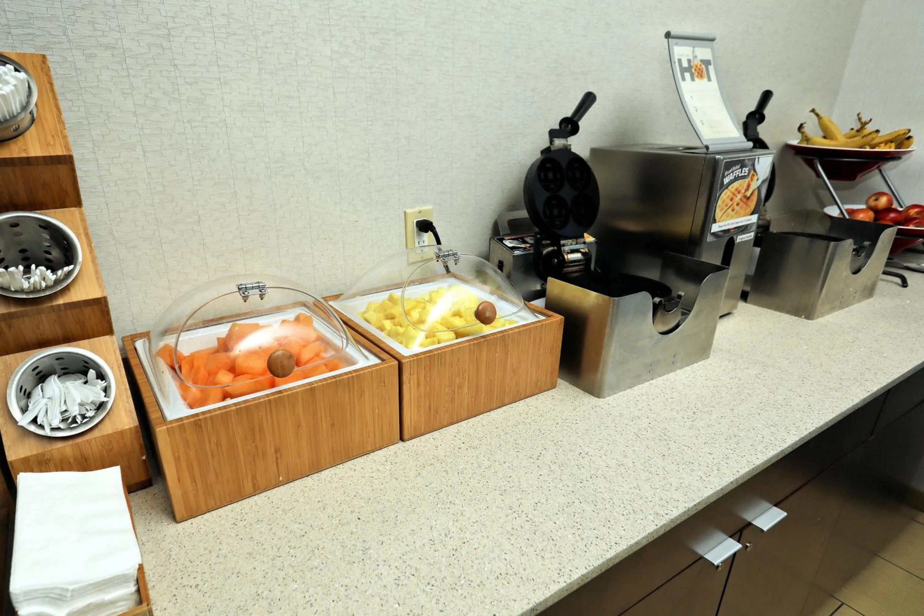 Breakfast in Fairfield Inn & Suites by Marriott Harrisburg West/New Cumberland