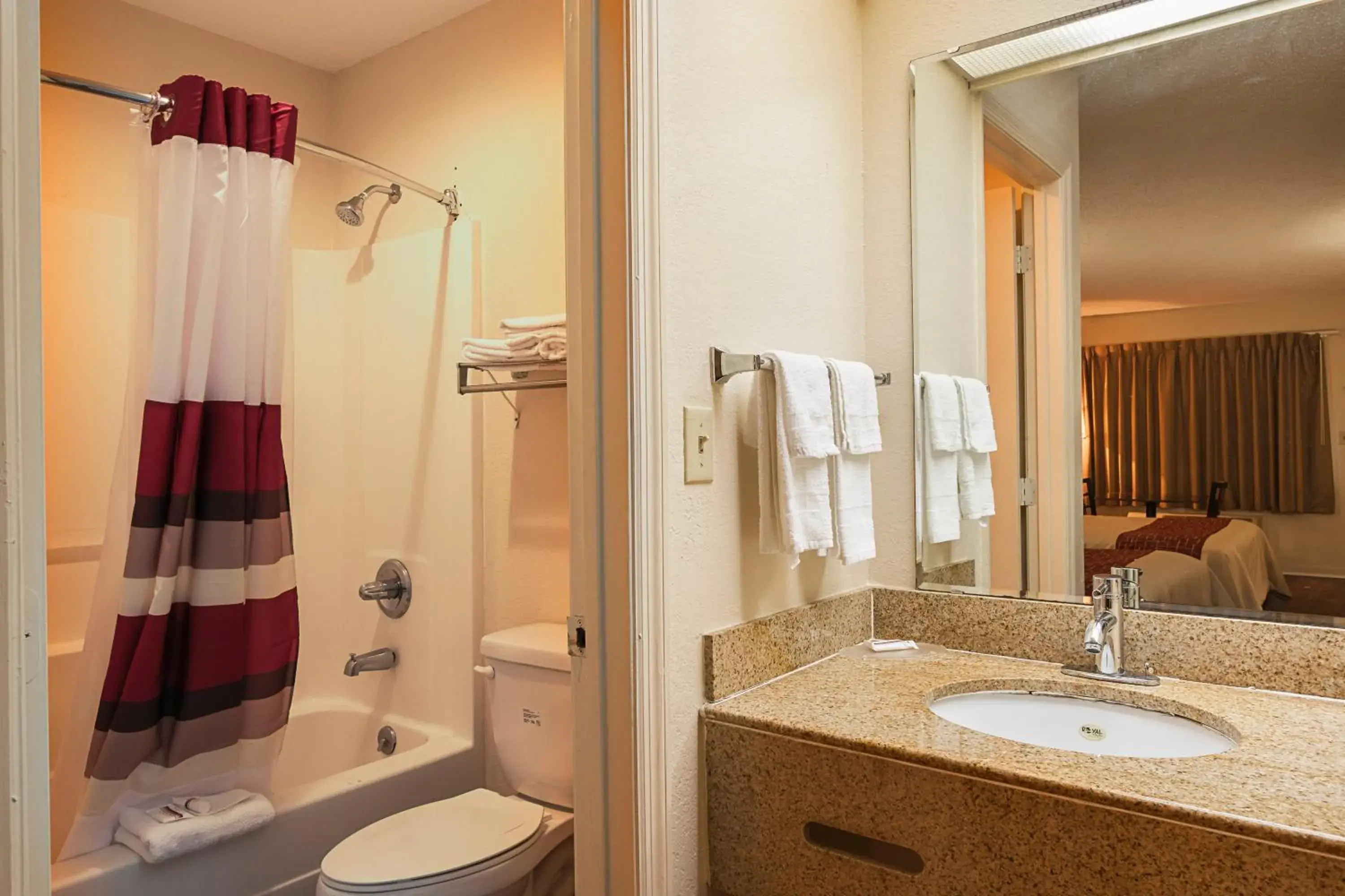 Superior Room with Two Queen Beds Smoking in Red Roof Inn & Suites Scottsboro Superior Room with Two Queen Beds Smoking in Red Roof Inn & Suites Scottsboro