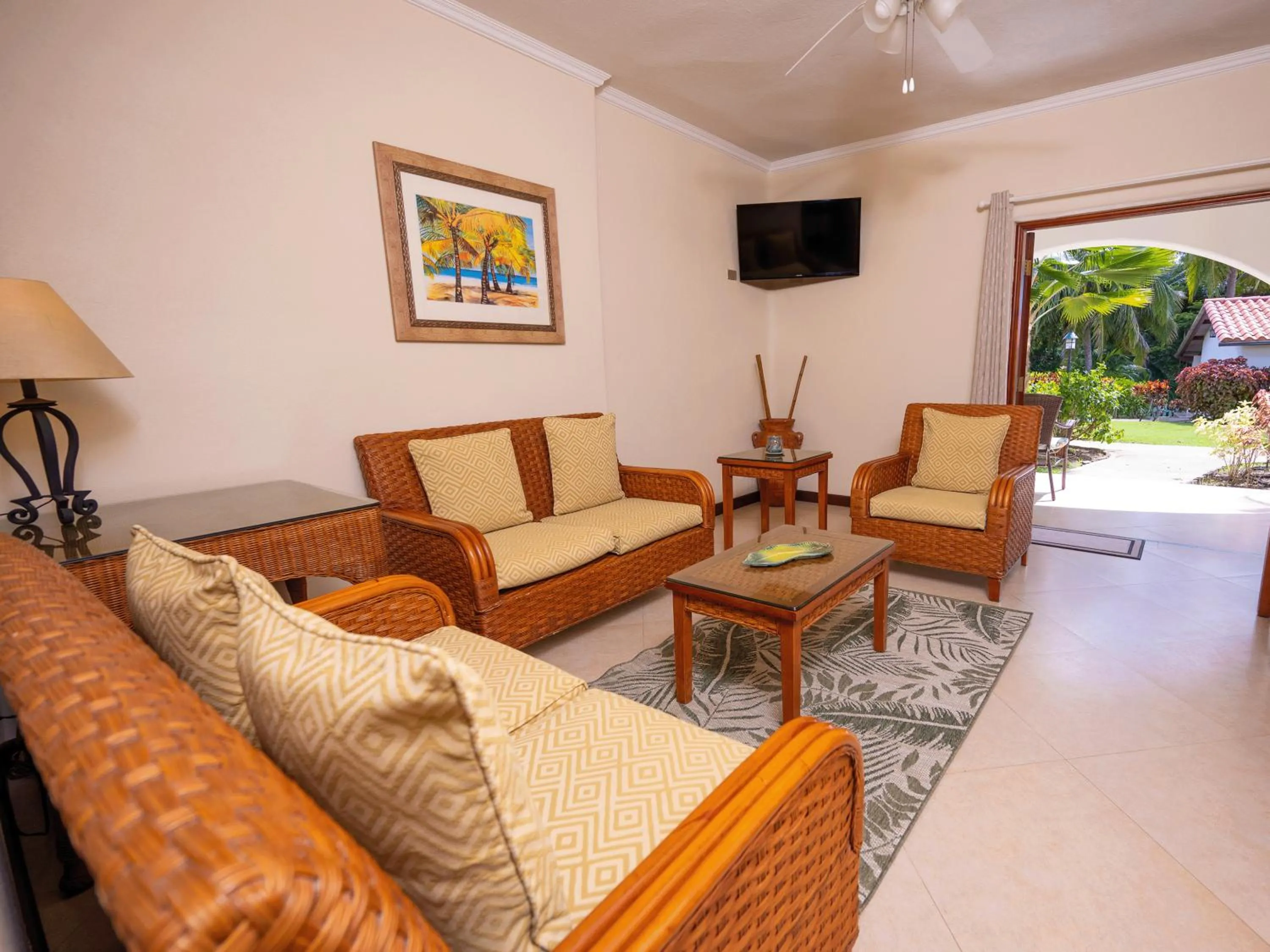 TV and multimedia in Sugar Cane Club Hotel & Spa