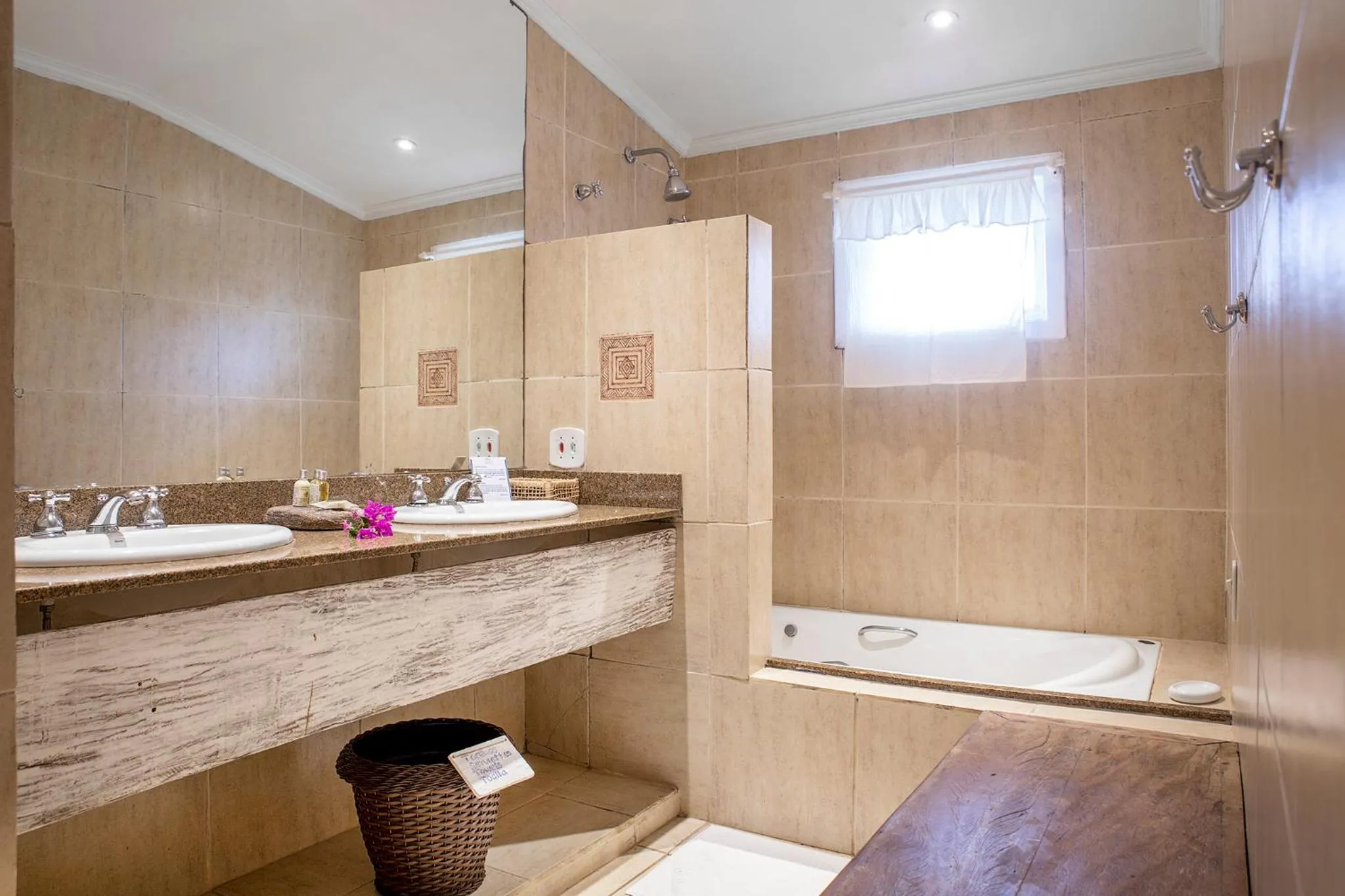 Shower in Pousada Casa Búzios