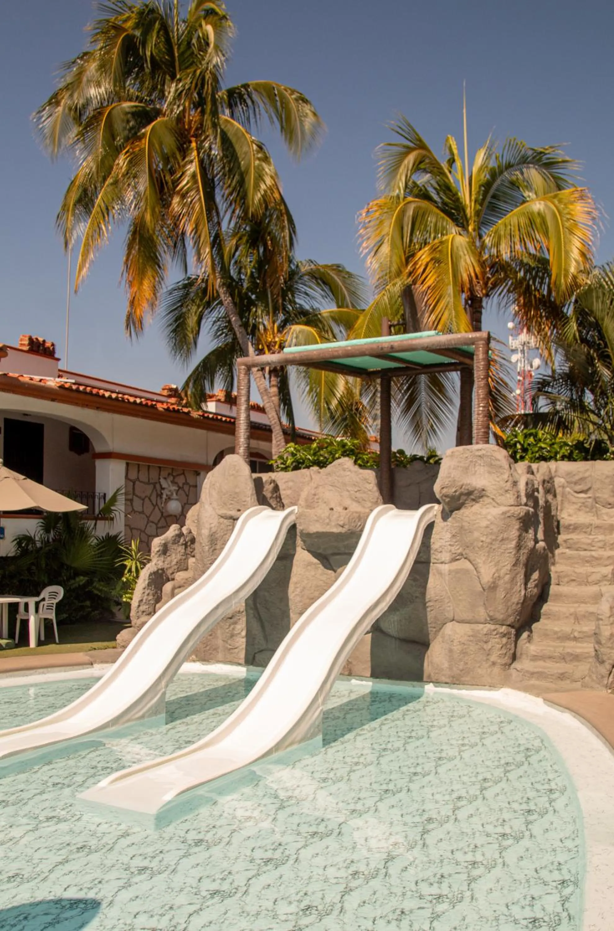 Swimming pool in María Isabel Colima