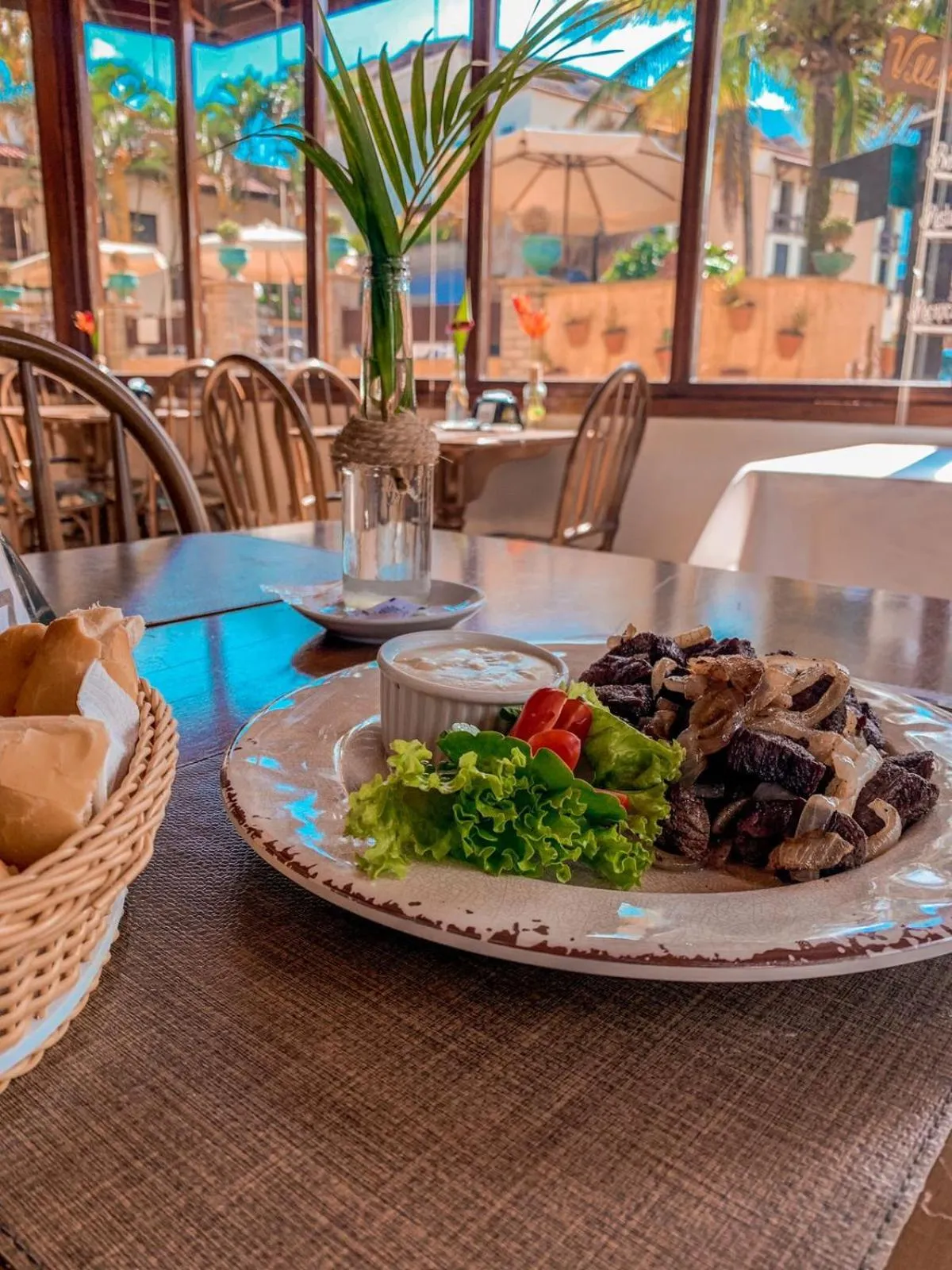 Restaurant/places to eat in Villa'l Mare Hotel