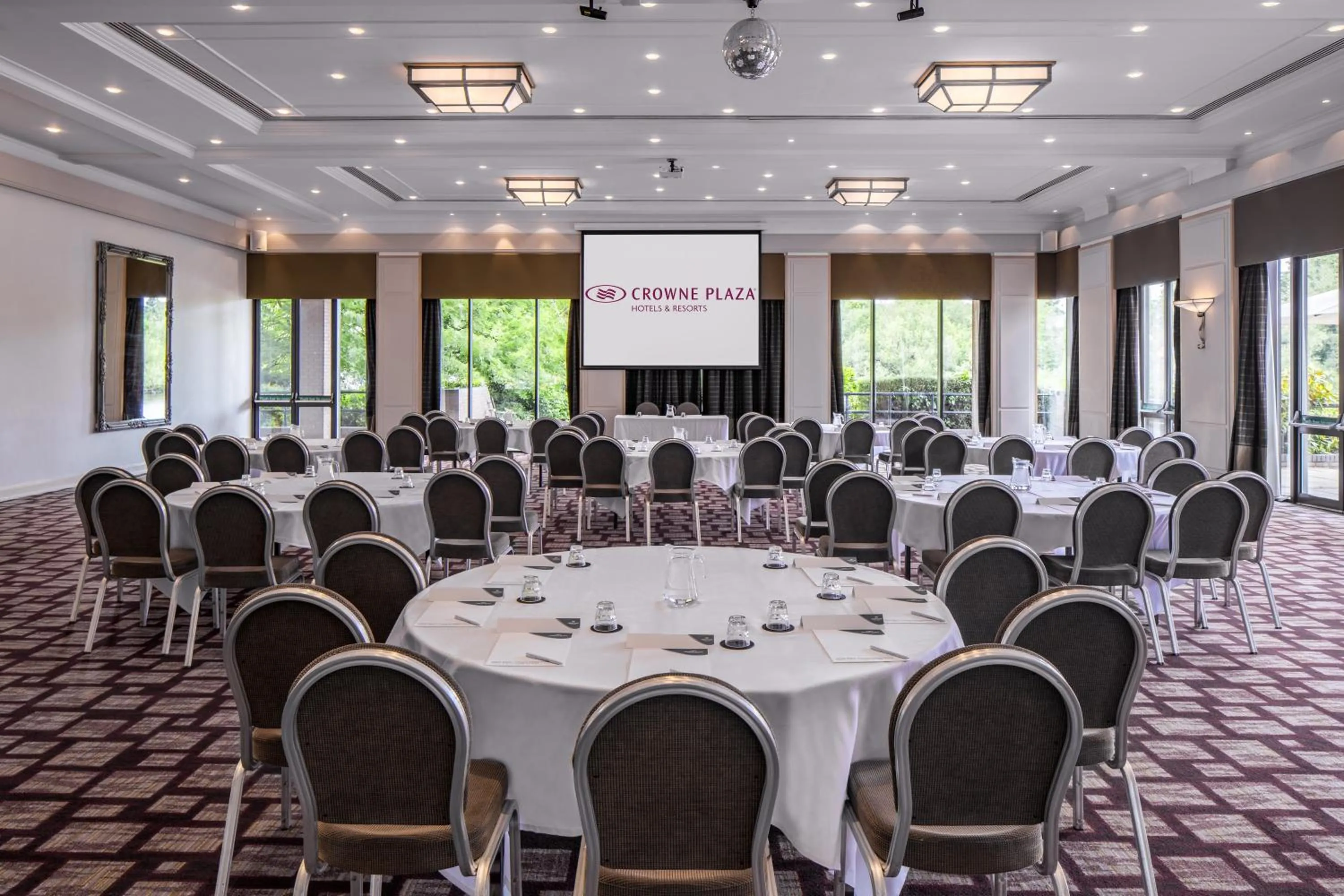 Meeting/conference room in Crowne Plaza Reading