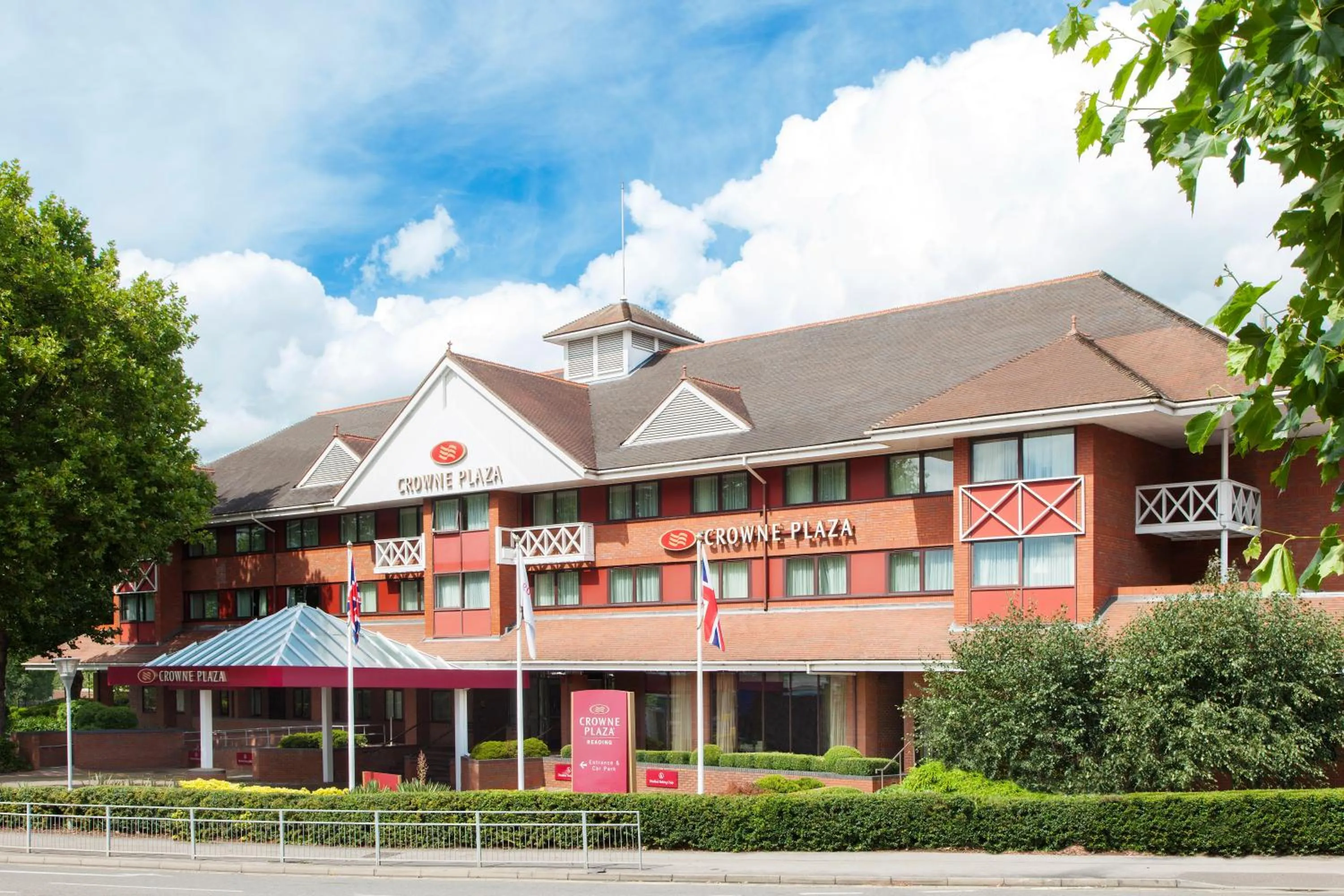 Property building in Crowne Plaza Reading