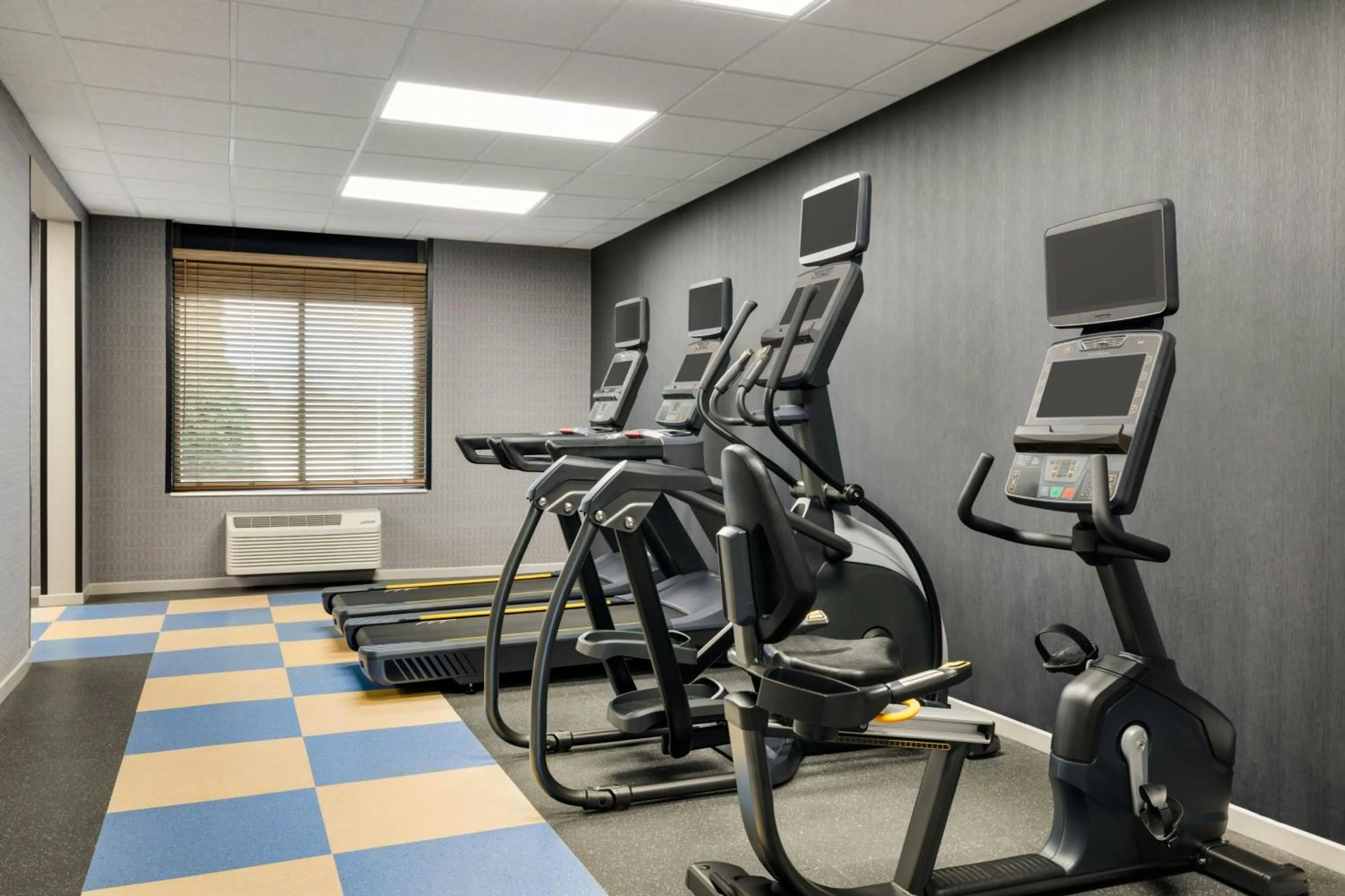 Fitness centre/facilities in Four Points by Sheraton Columbus-Polaris