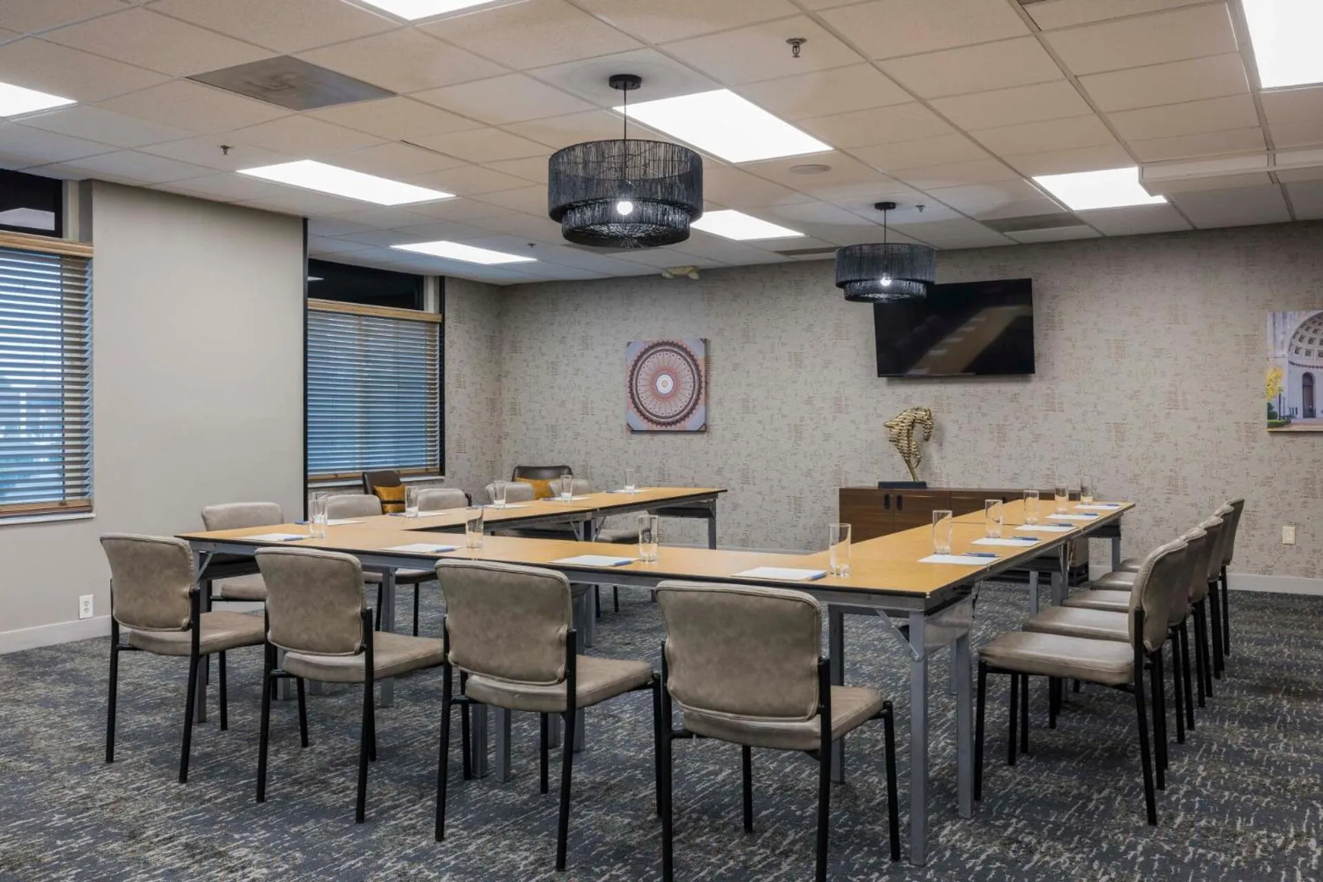 Meeting/conference room in Four Points by Sheraton Columbus-Polaris