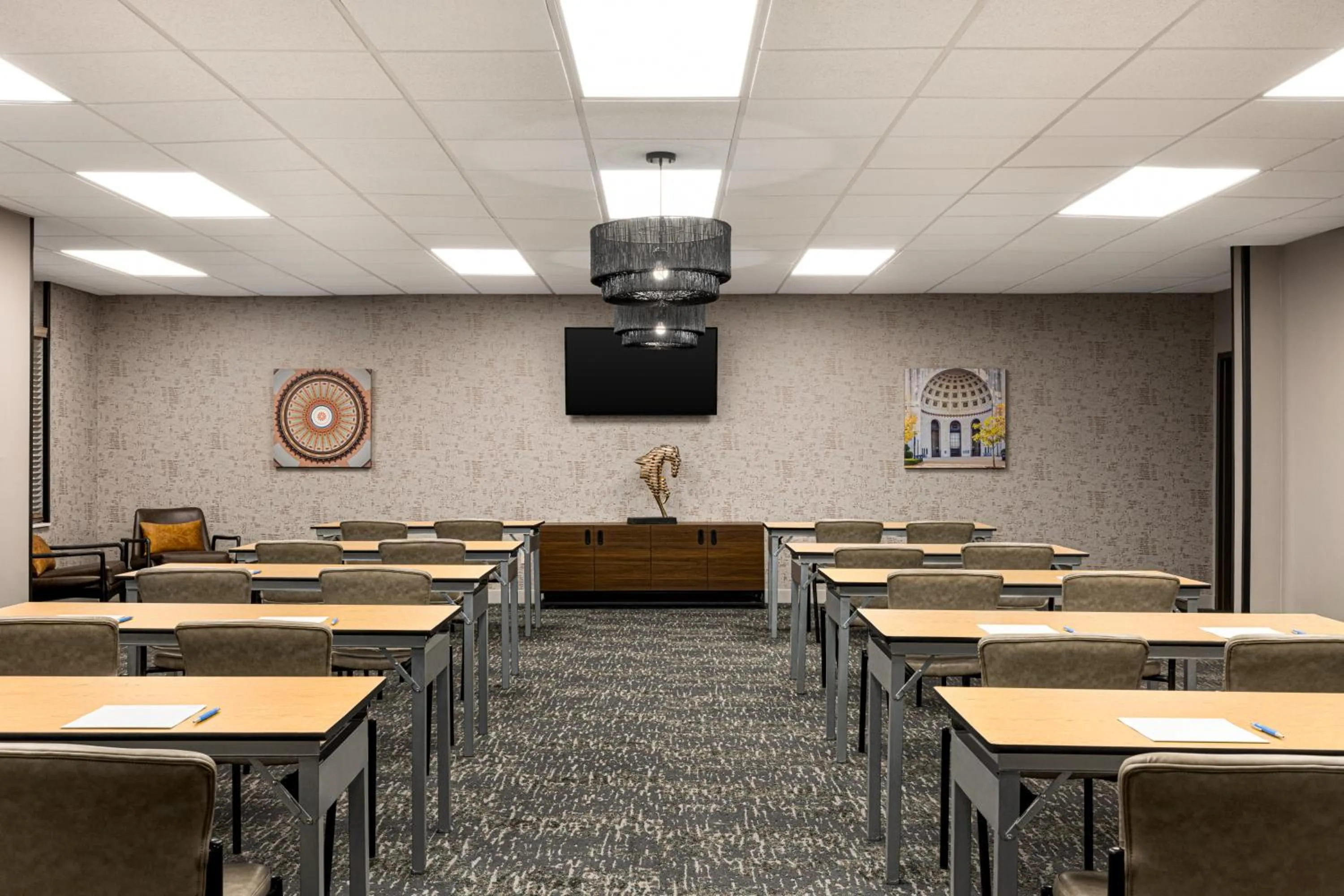 Meeting/conference room in Four Points by Sheraton Columbus-Polaris