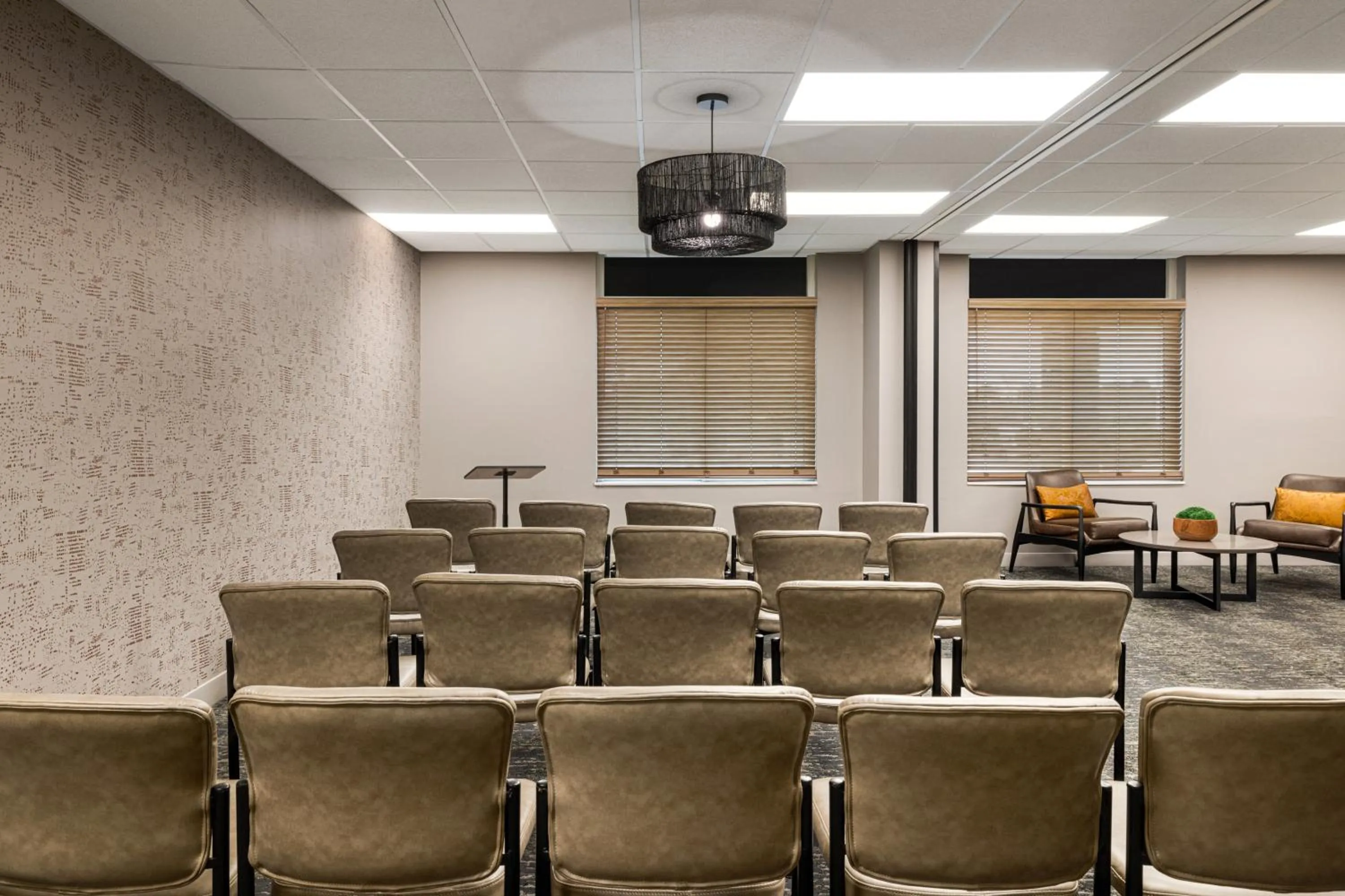 Meeting/conference room in Four Points by Sheraton Columbus-Polaris