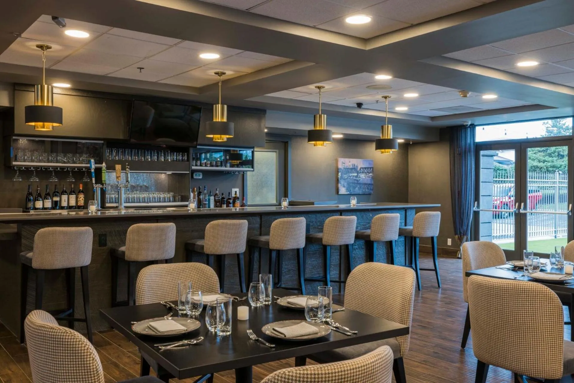 Restaurant/places to eat in Four Points by Sheraton Columbus-Polaris