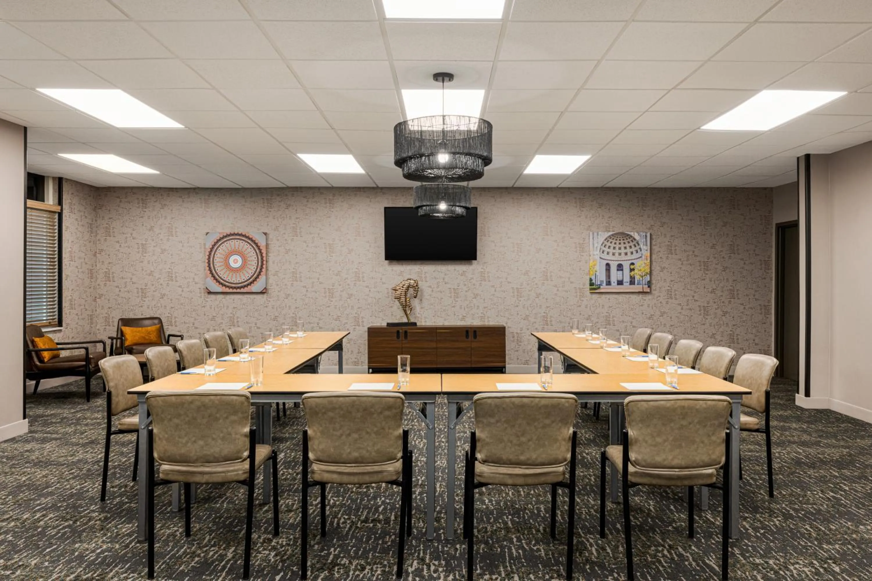 Meeting/conference room in Four Points by Sheraton Columbus-Polaris