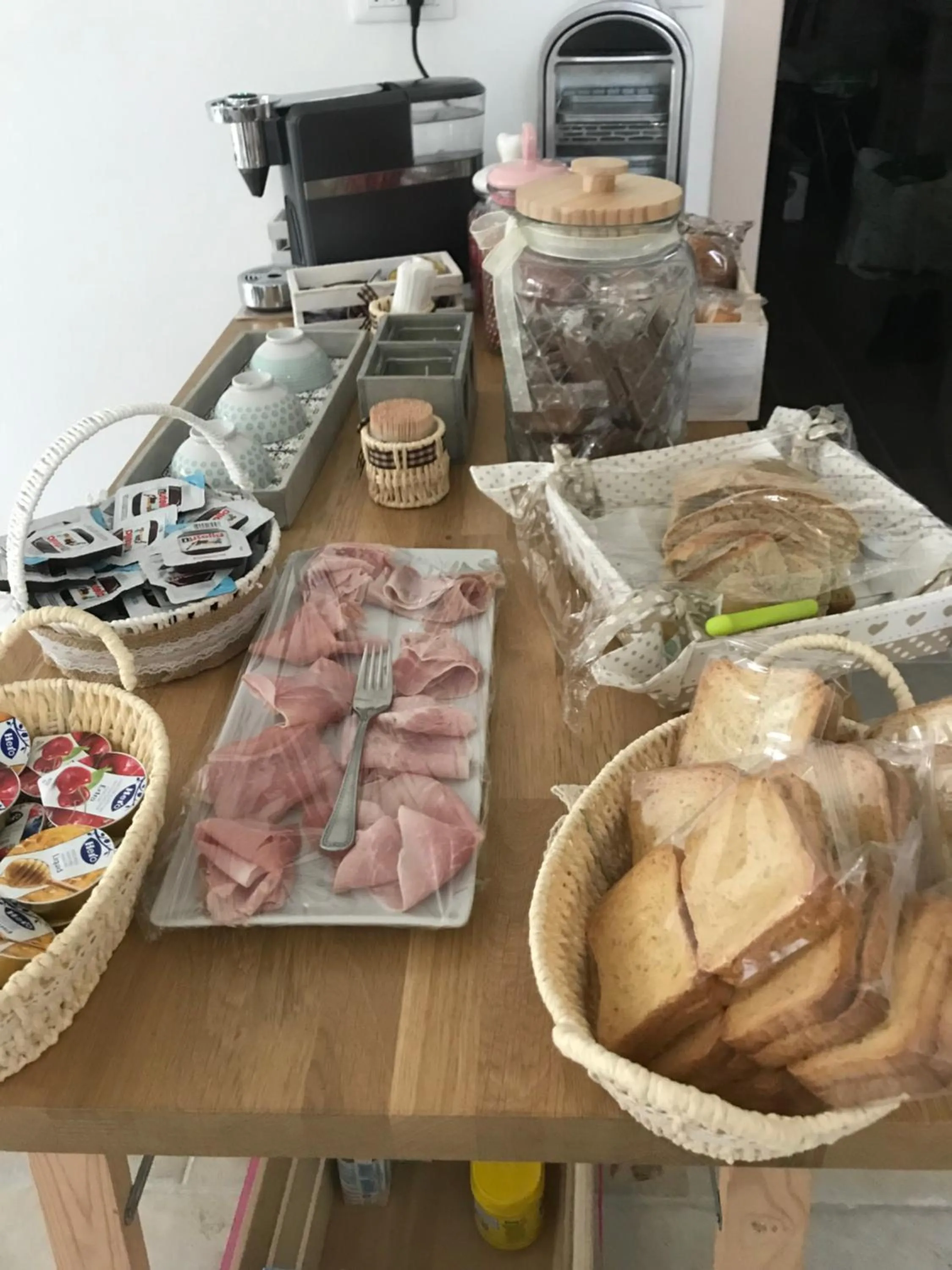 Buffet breakfast in B&B Medali