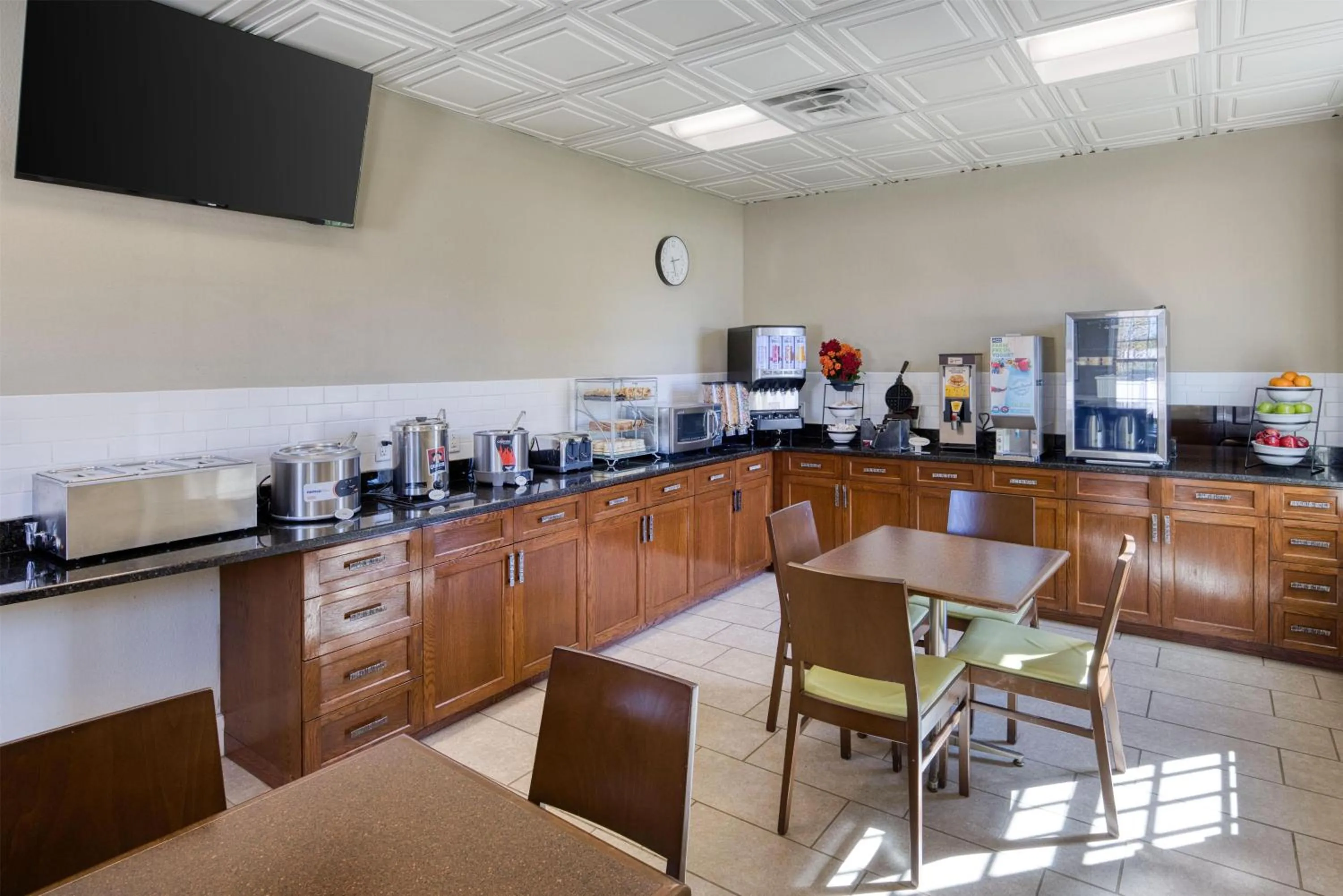 Restaurant/places to eat in Best Western Hendersonville Inn