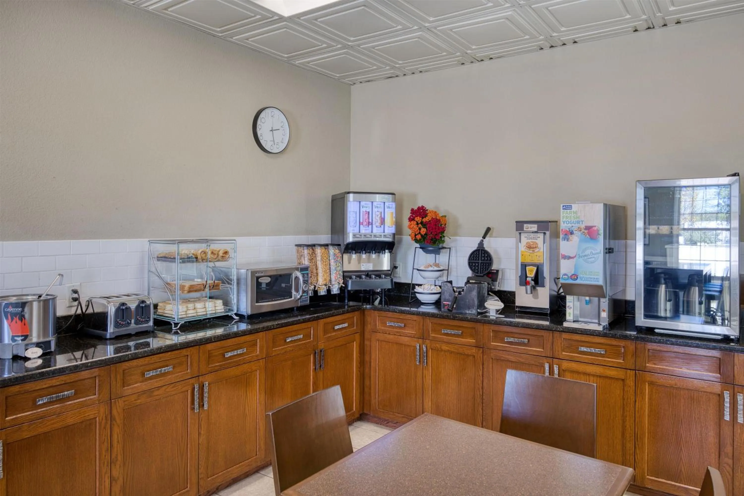 Restaurant/places to eat in Best Western Hendersonville Inn