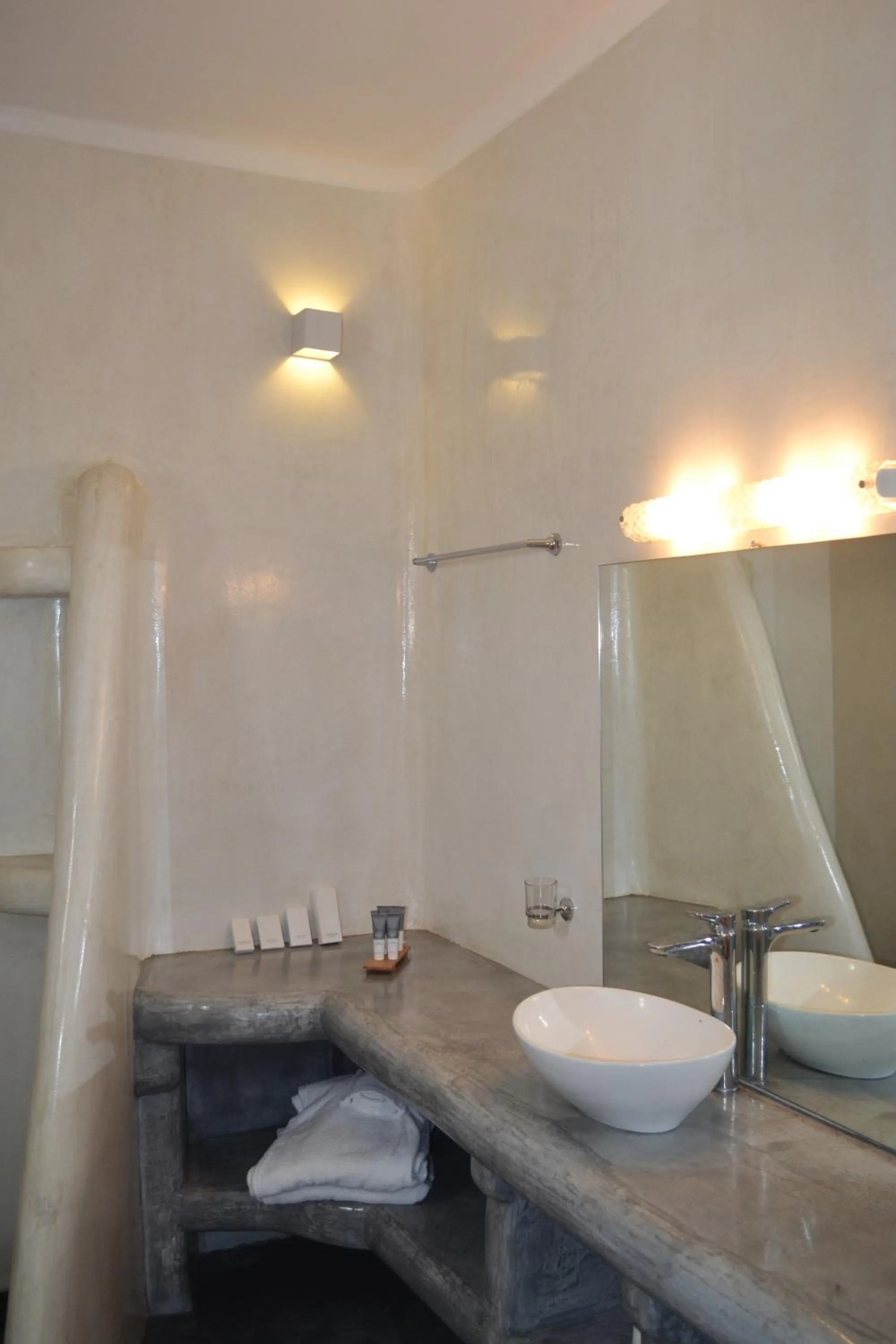 Bathroom in Golden Beach Resort Anafi