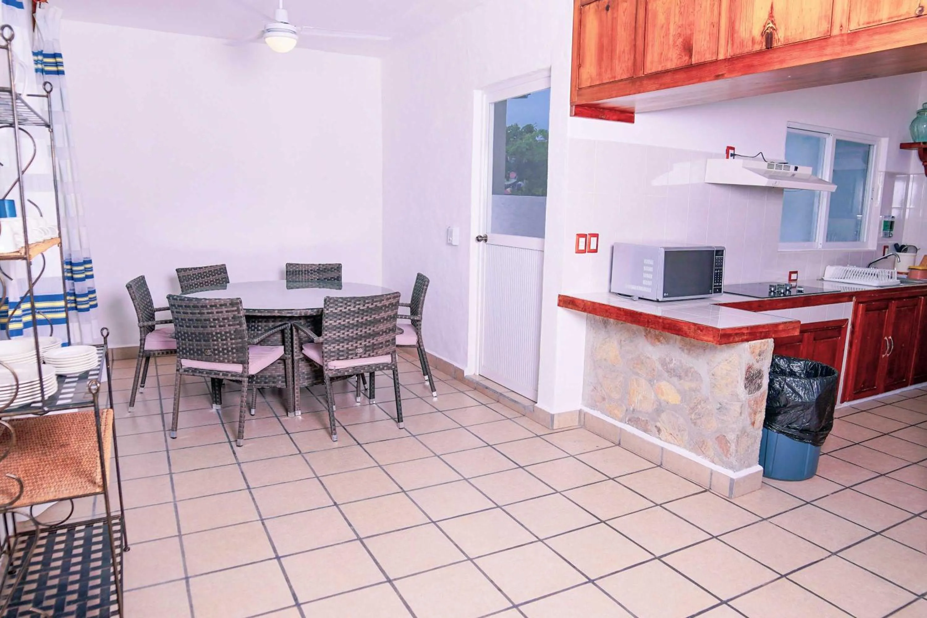 Kitchen or kitchenette in Villas & Resort Luz de Luna