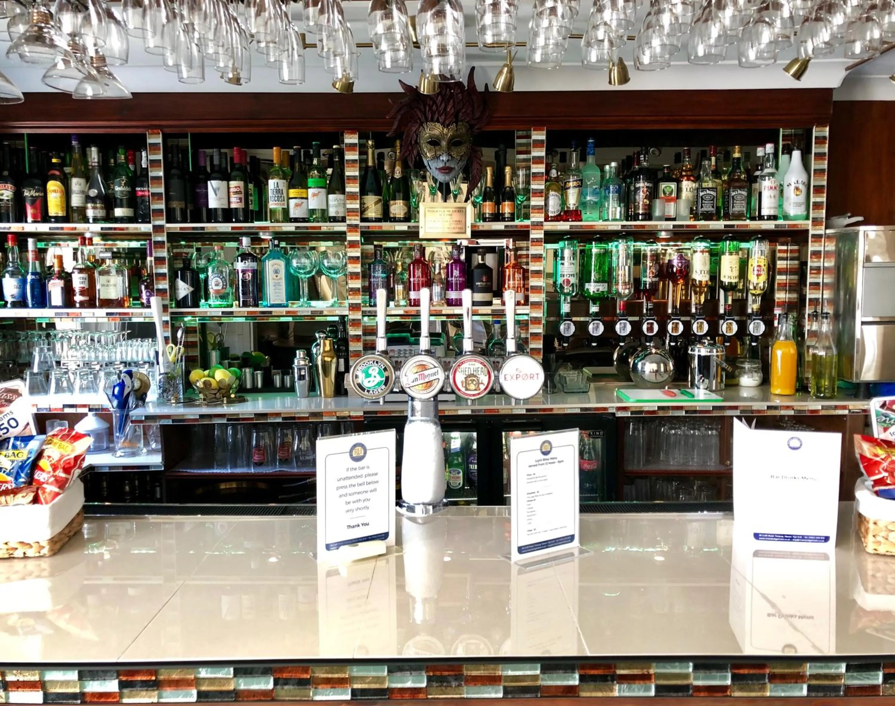 Lounge or bar in Riviera Lodge Hotel