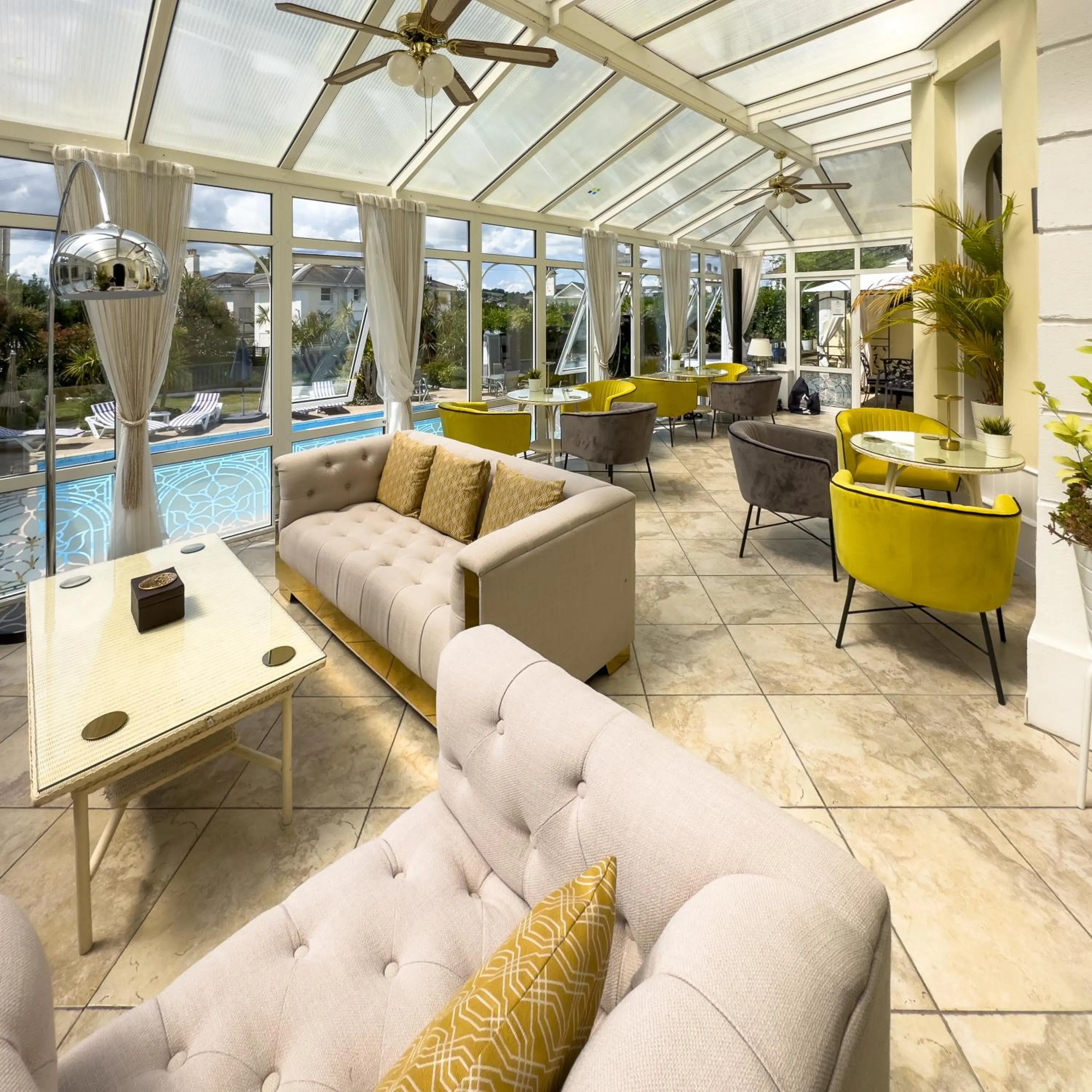 Garden in Riviera Lodge Hotel