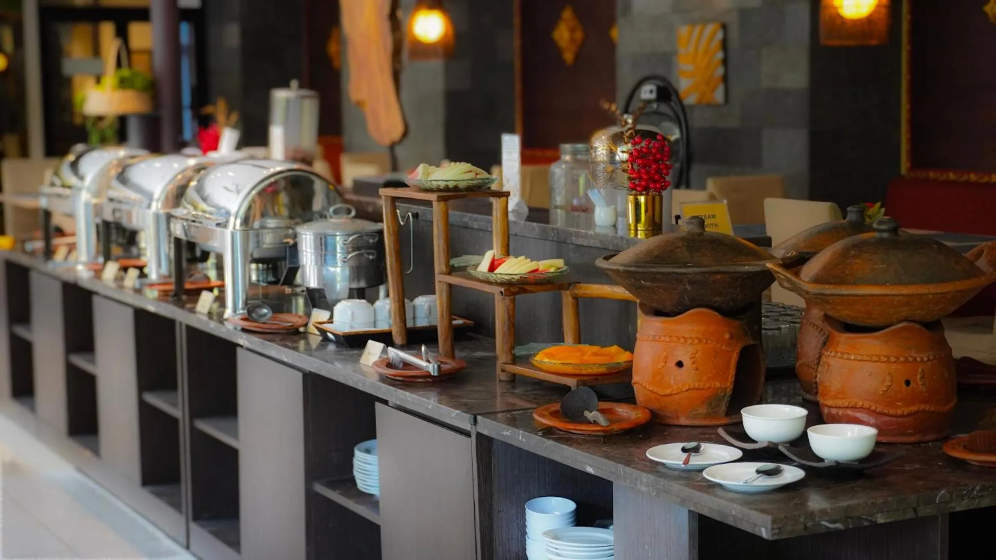 Restaurant/places to eat in Grand Kuta Hotel and Residence