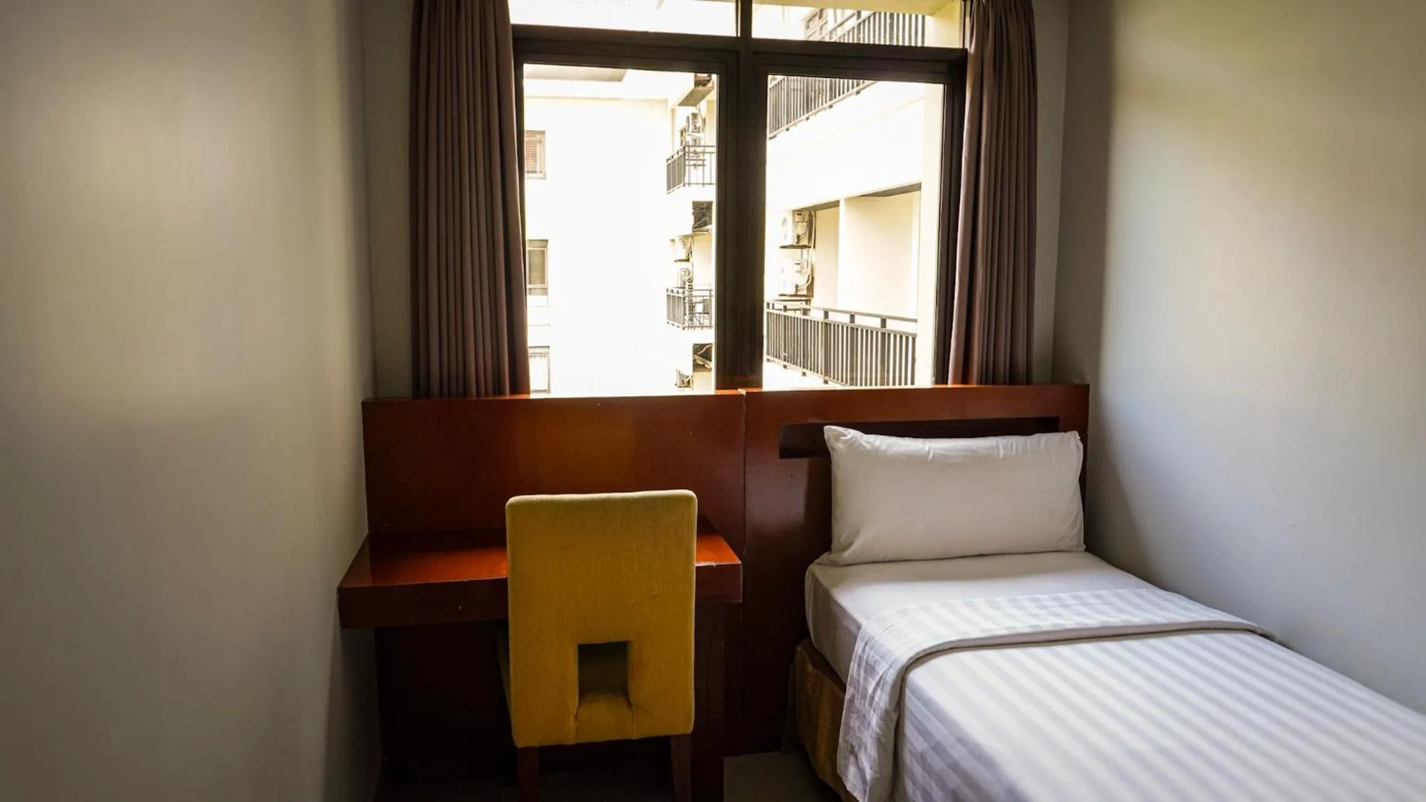 Property building, Bed in Grand Kuta Hotel and Residence