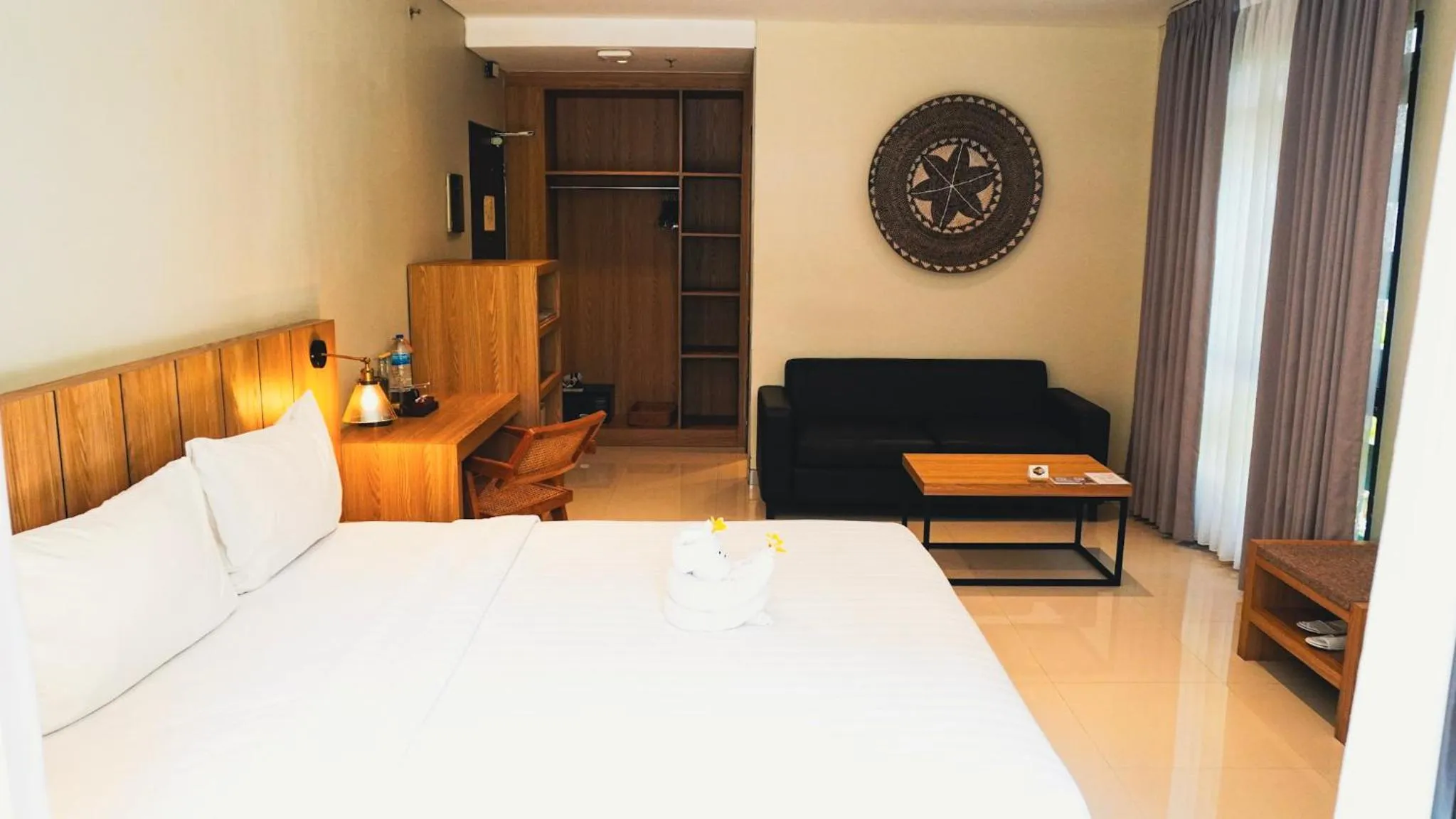 Property building, Bed in Grand Kuta Hotel and Residence