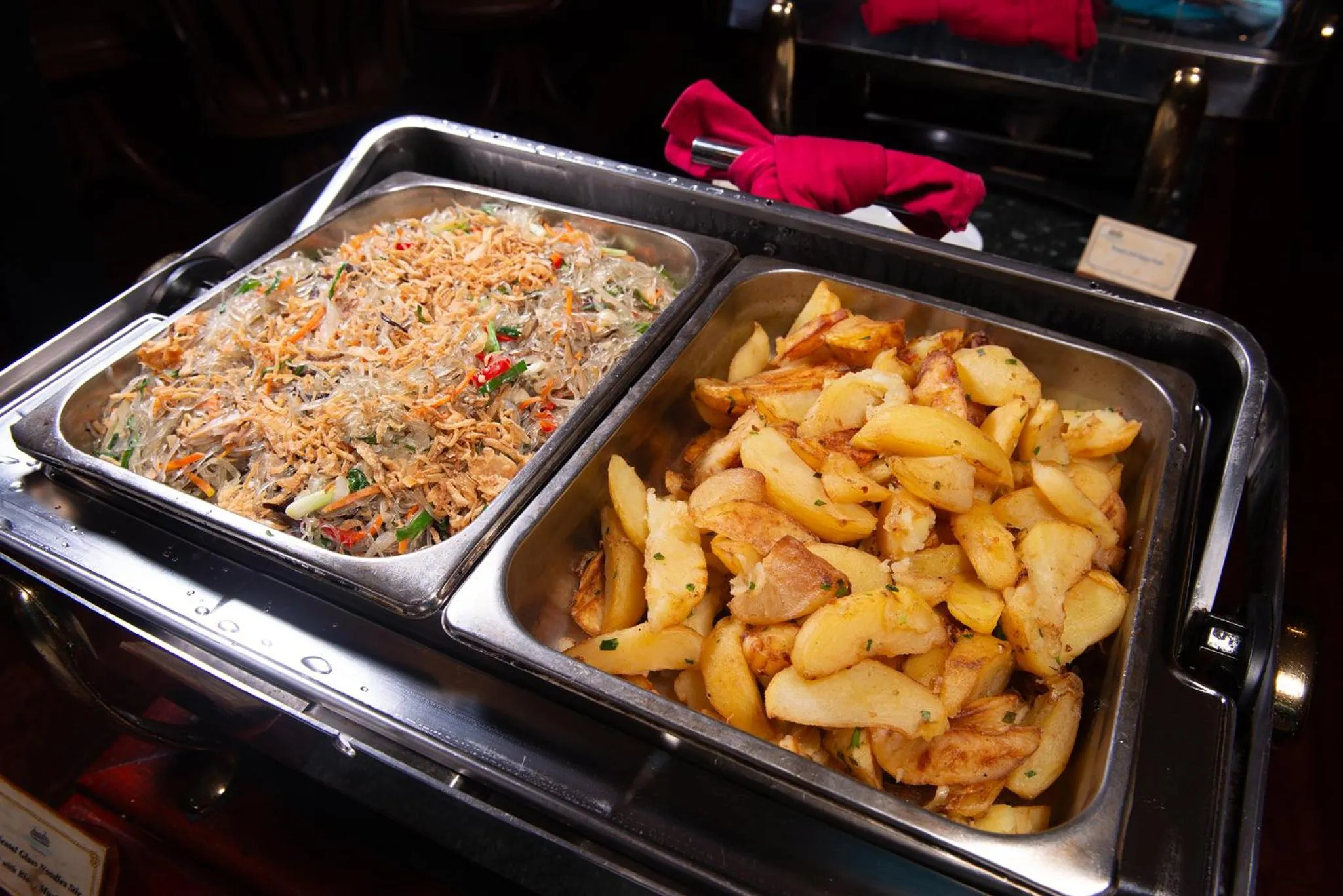 Restaurant/places to eat in Emeraude Classic Cruises