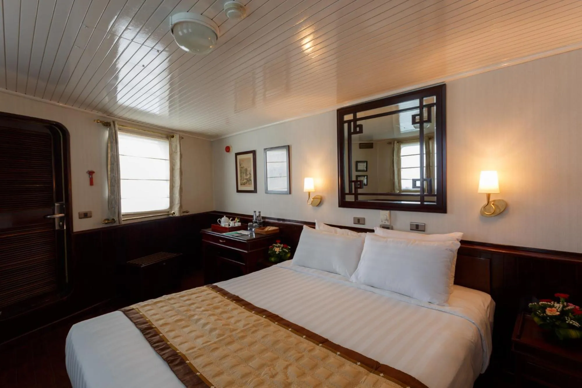 Deluxe Double Room with Sea View – 2 Days 1 Night - single occupancy in Emeraude Classic Cruises