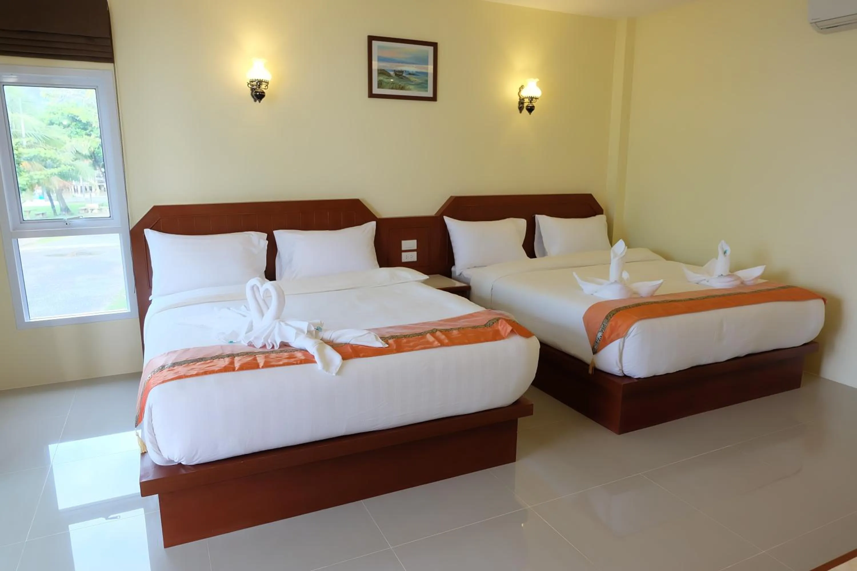 Bed in Chokdee Resort