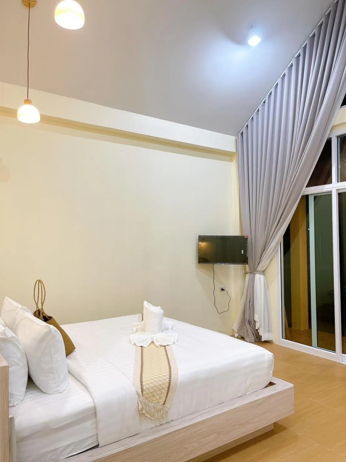 Bed in Chokdee Resort