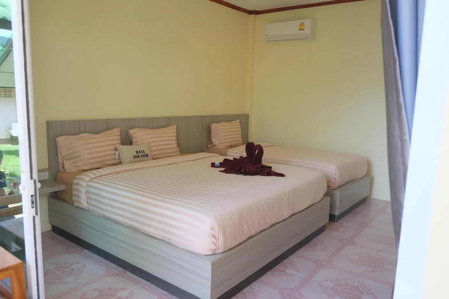 Bed in Chokdee Resort