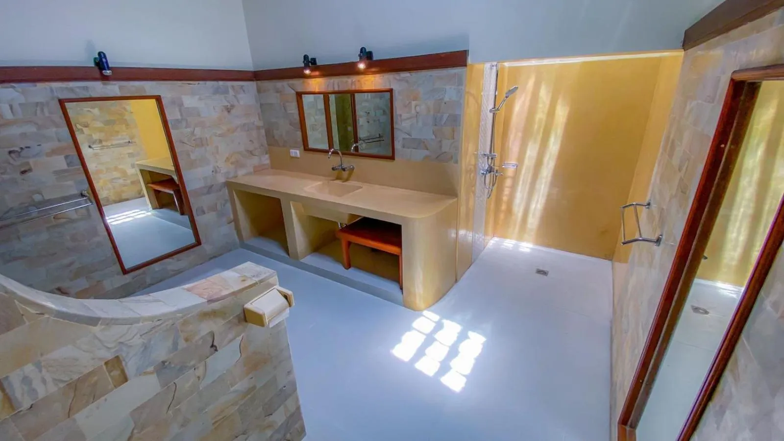 Bathroom in Bali Dyana Villas